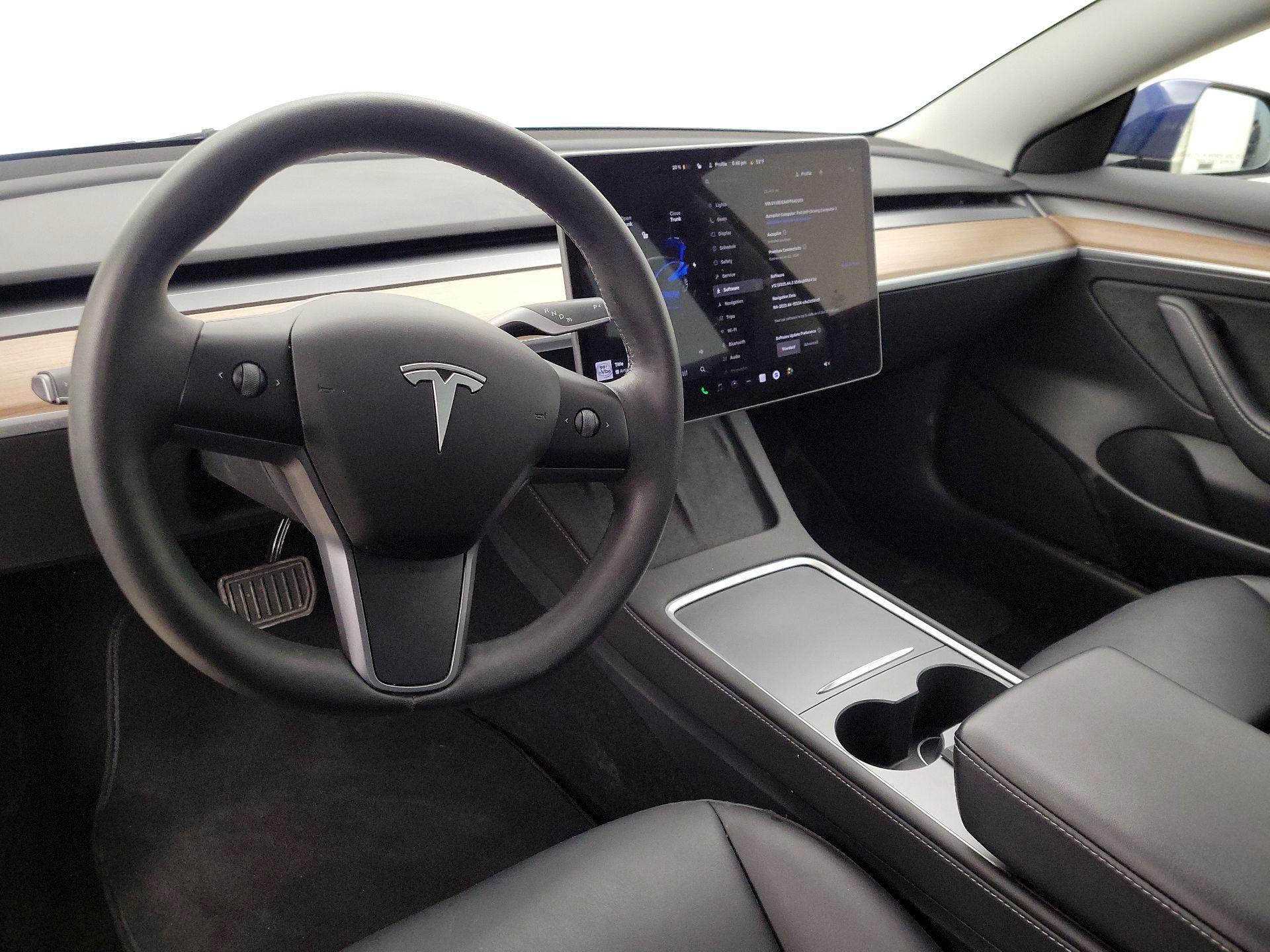 Thumbnail: 2023 Tesla Model 3 - 9