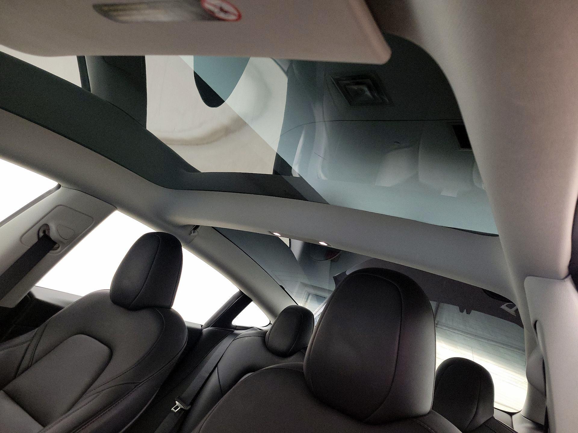 Thumbnail: 2023 Tesla Model 3 - 19