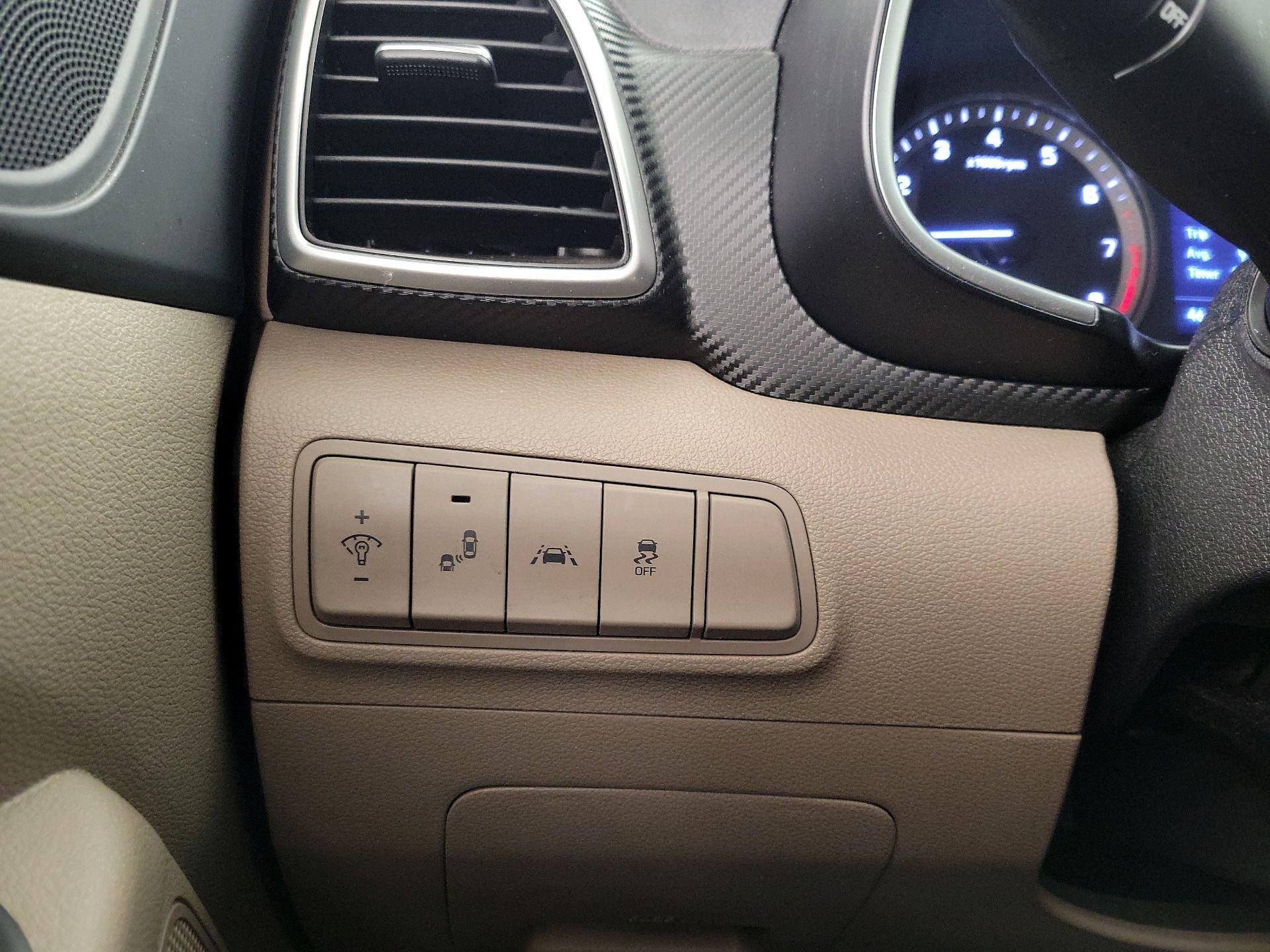 Thumbnail: 2019 Hyundai Tucson - 13