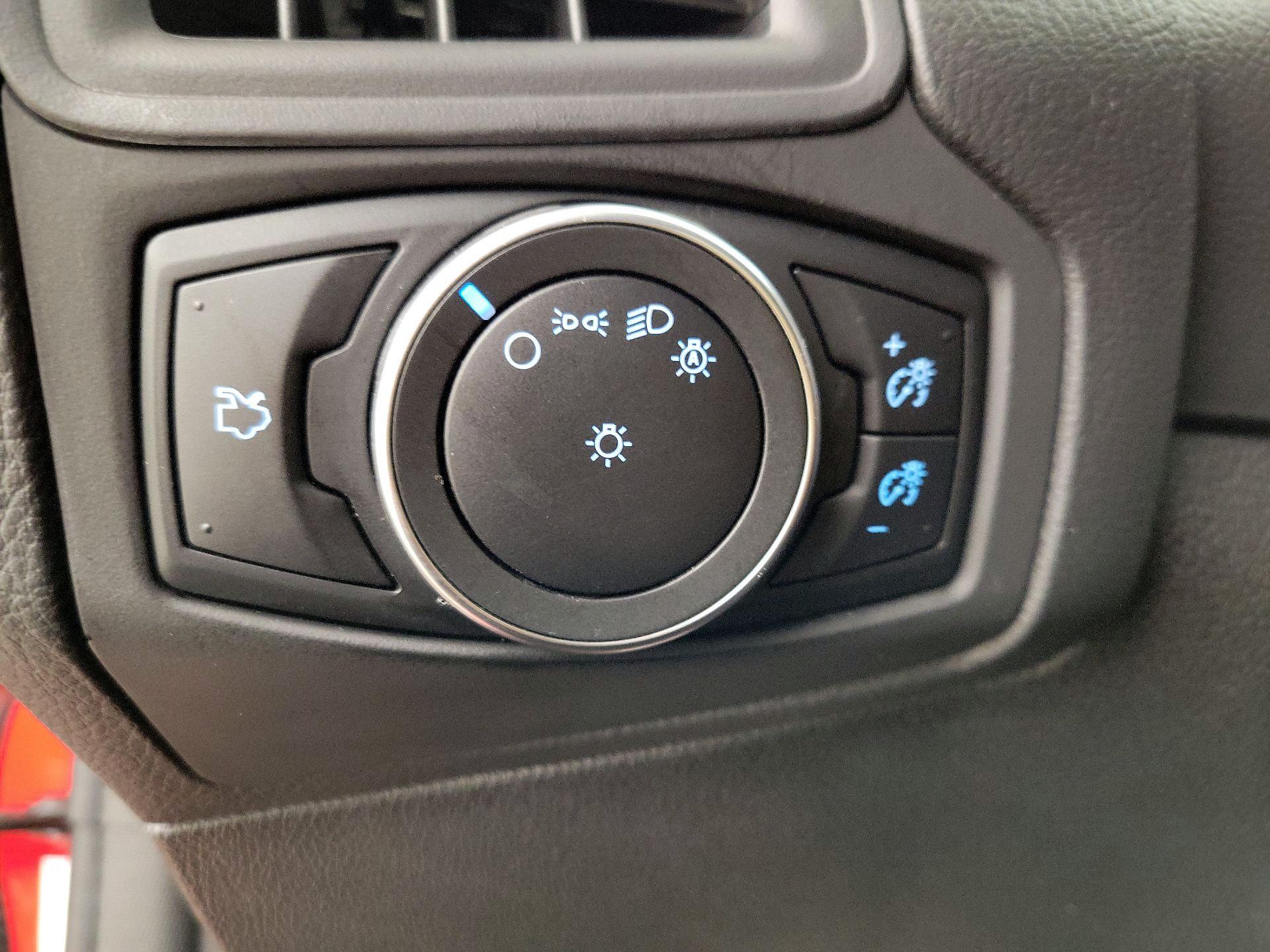 Thumbnail: 2017 Ford Focus - 13