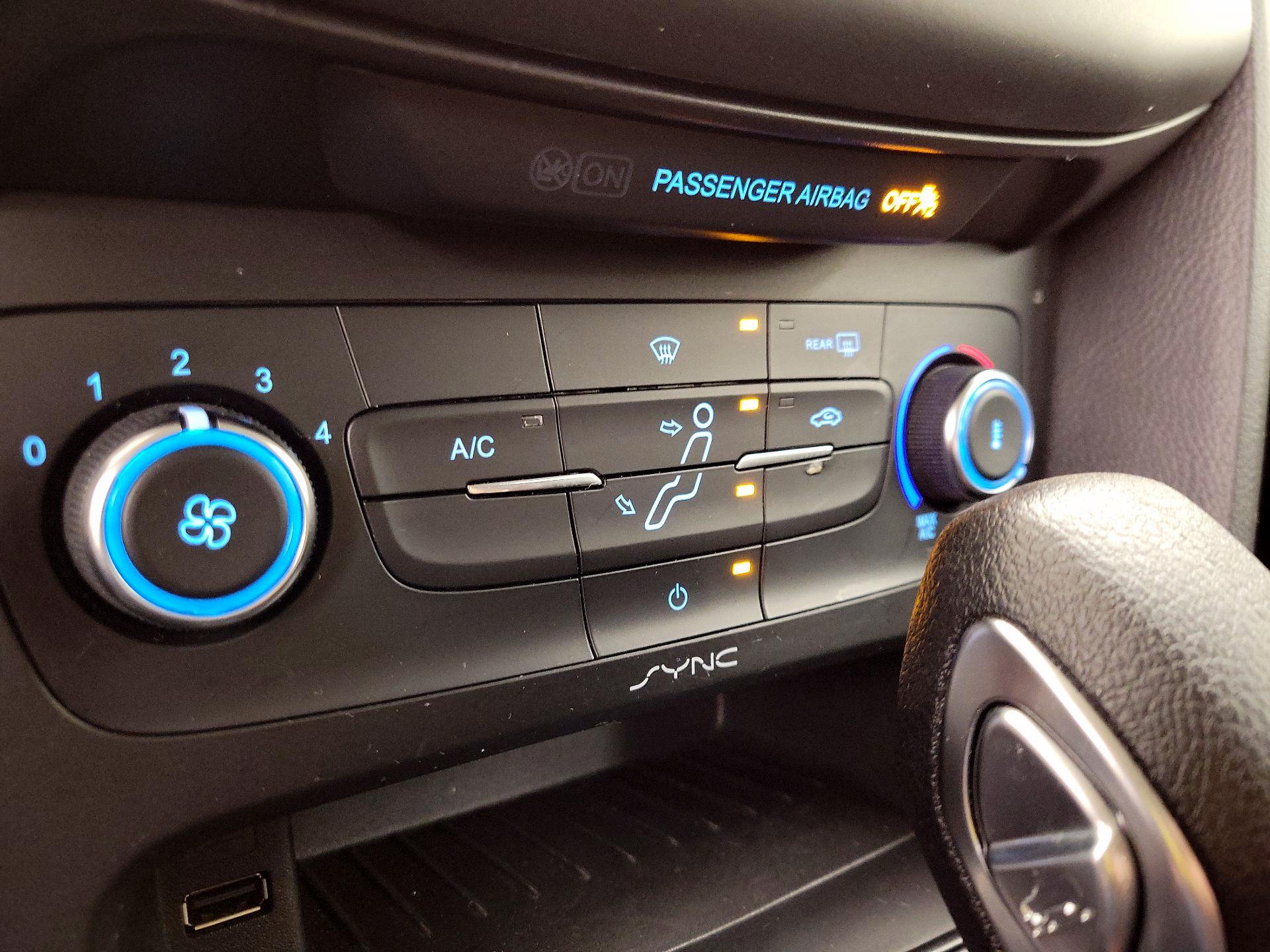 Thumbnail: 2017 Ford Focus - 16