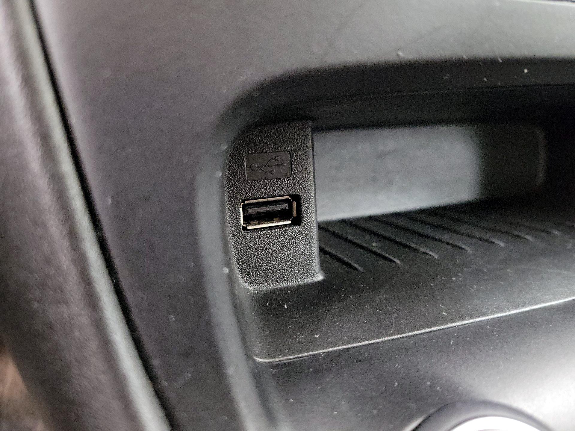 Thumbnail: 2017 Ford Focus - 18