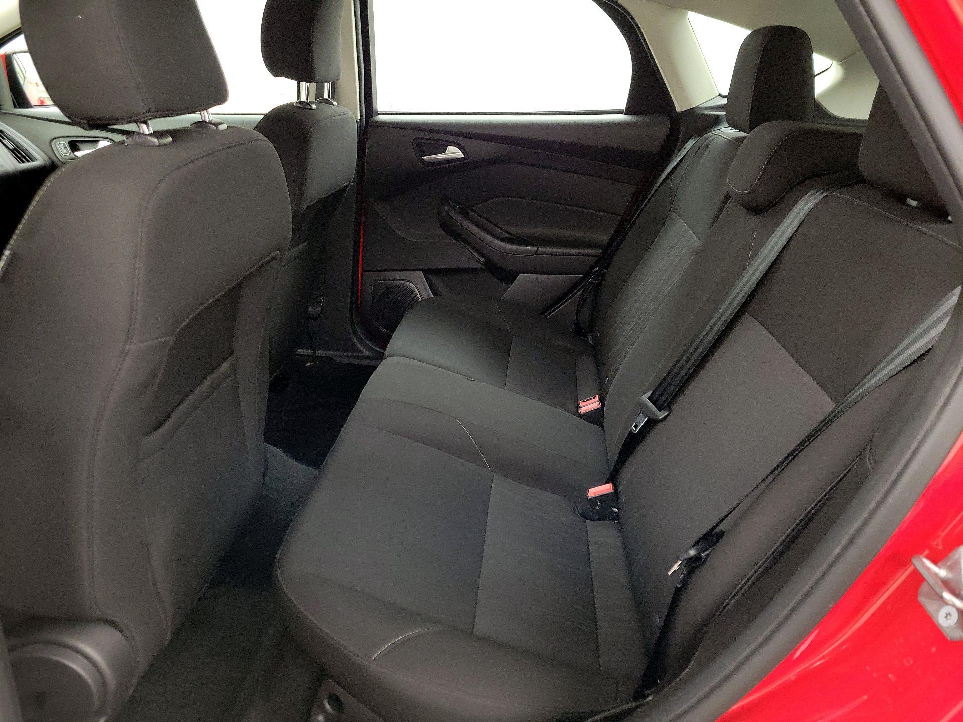 Thumbnail: 2017 Ford Focus - 19