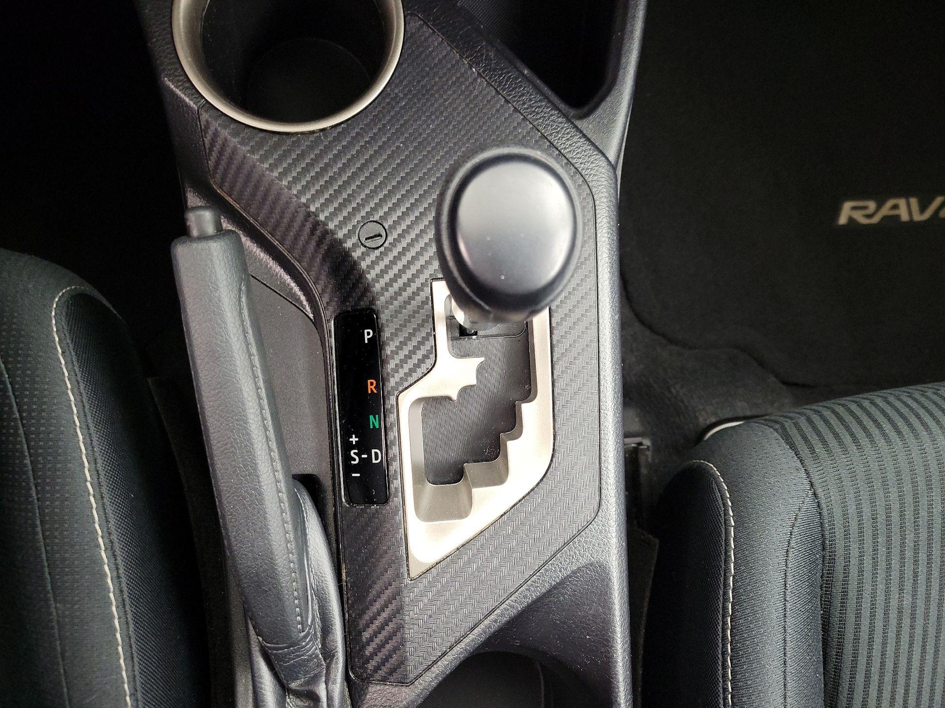 Thumbnail: 2015 Toyota RAV4 - 18