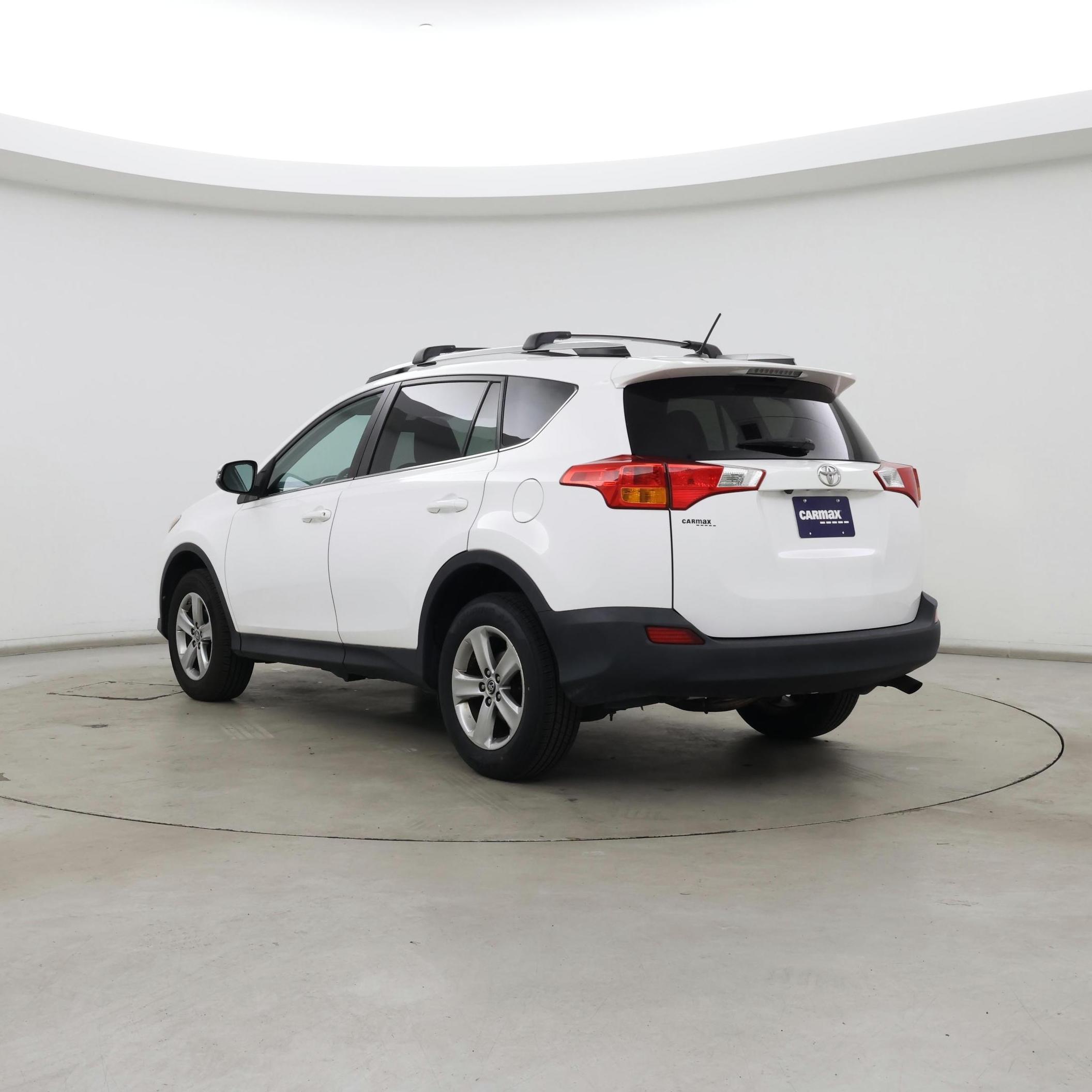 Thumbnail: 2015 Toyota RAV4 - 2
