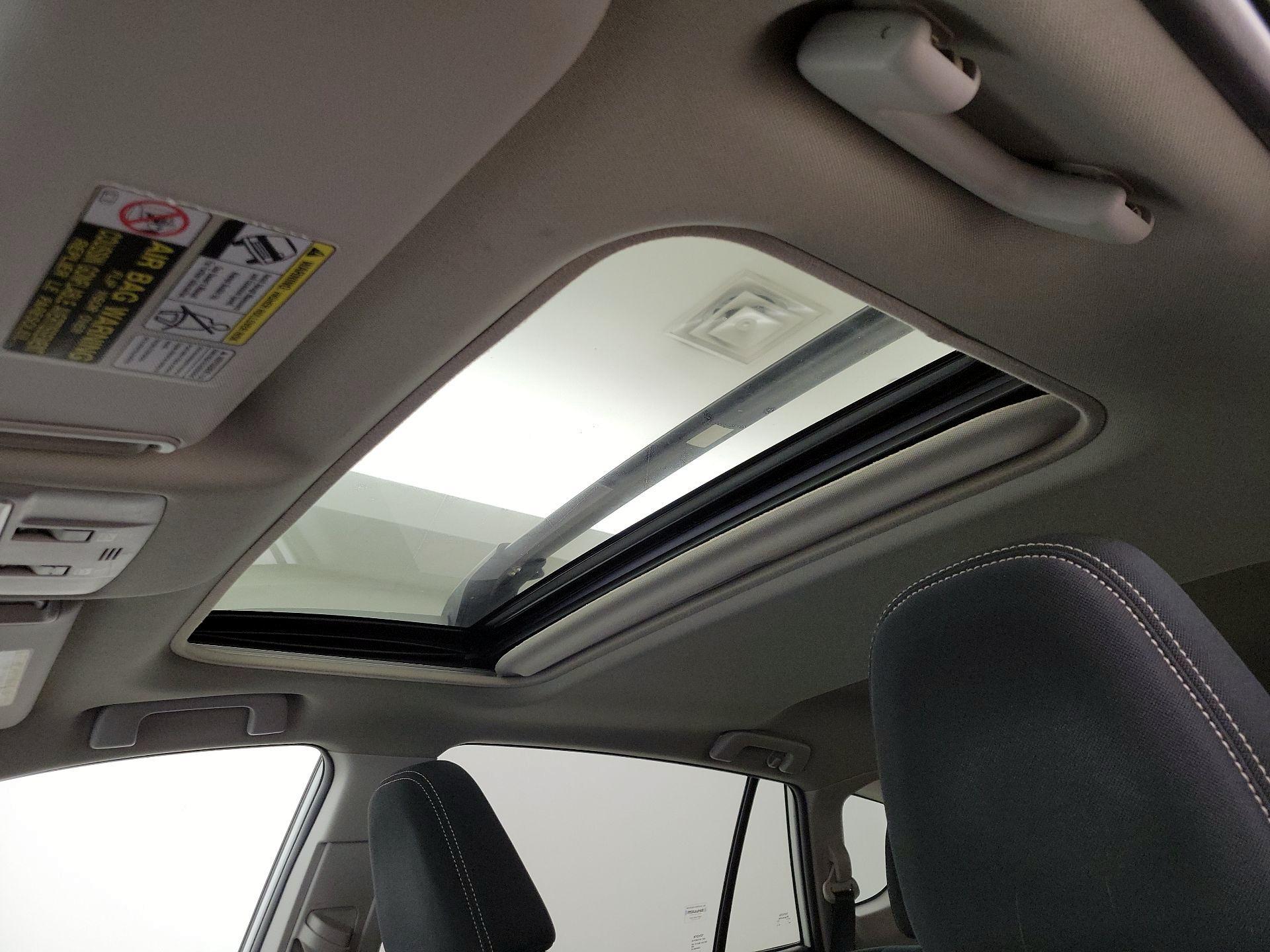 Thumbnail: 2015 Toyota RAV4 - 20