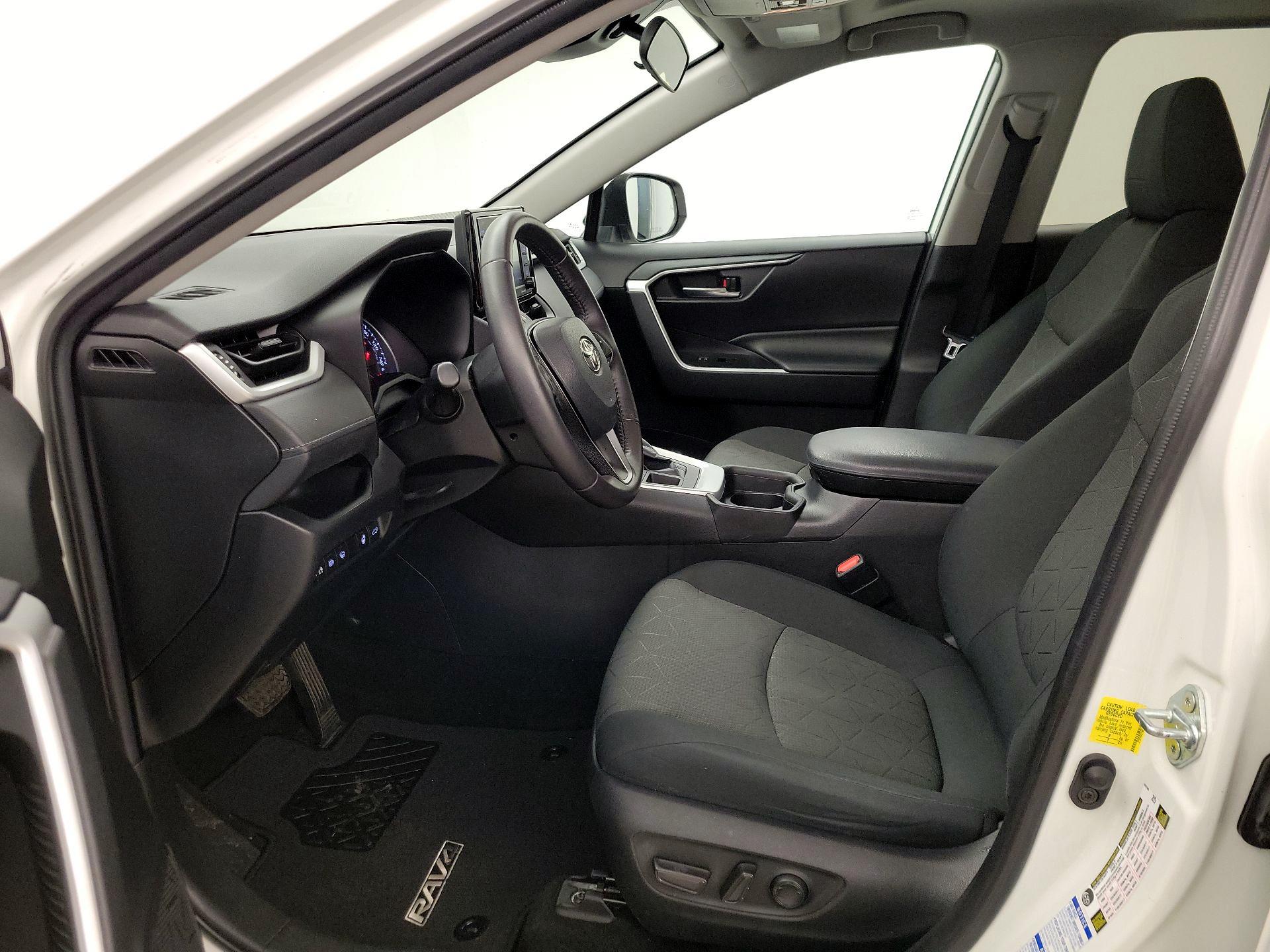 Thumbnail: 2021 Toyota RAV4 - 11