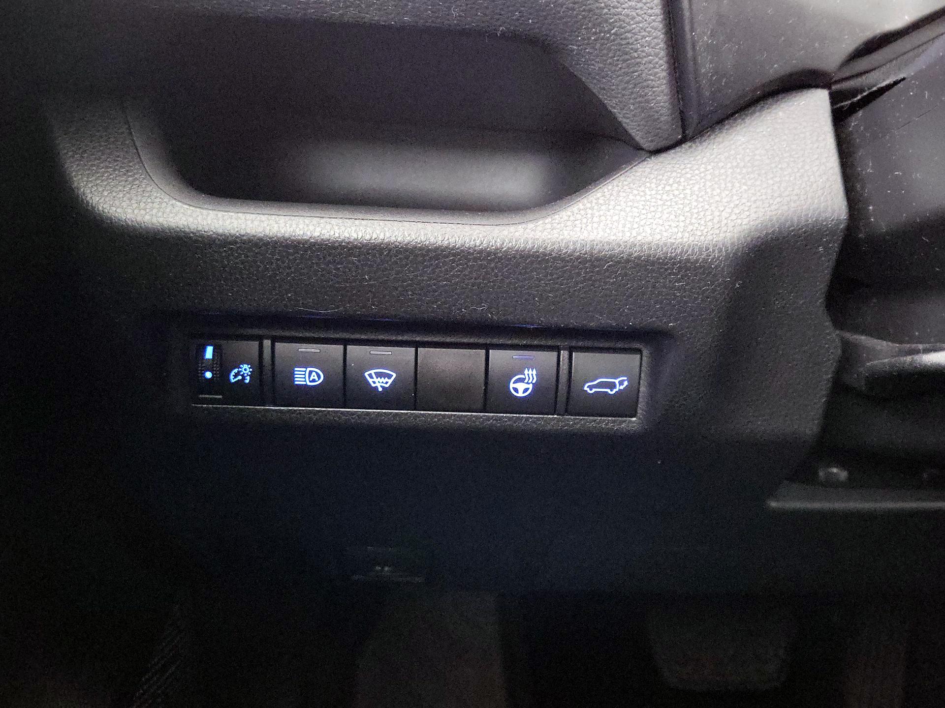 Thumbnail: 2021 Toyota RAV4 - 13