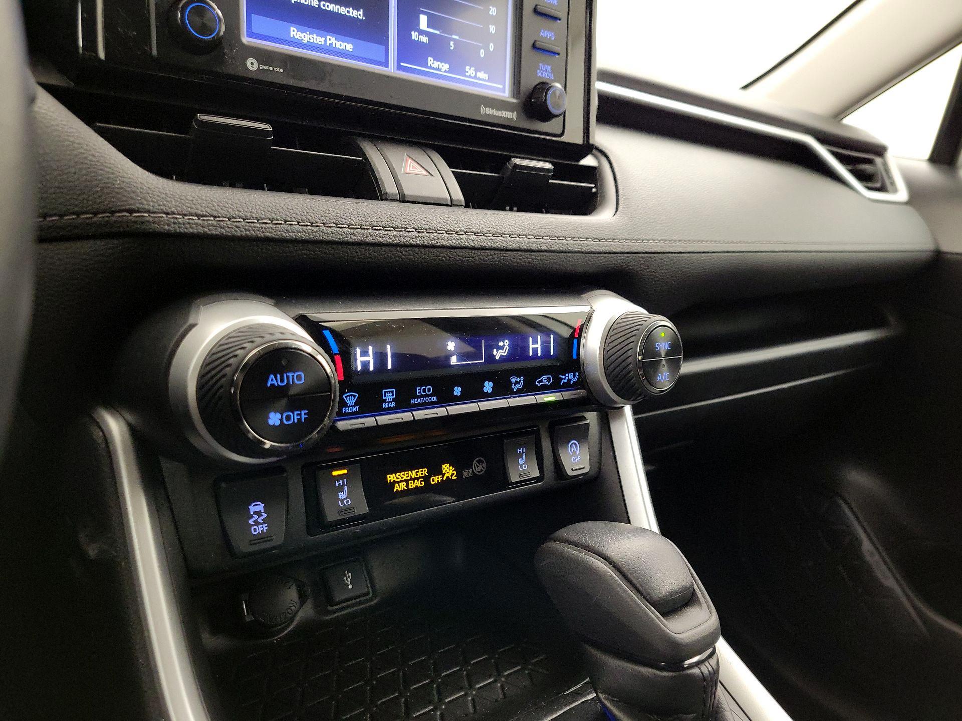 Thumbnail: 2021 Toyota RAV4 - 16