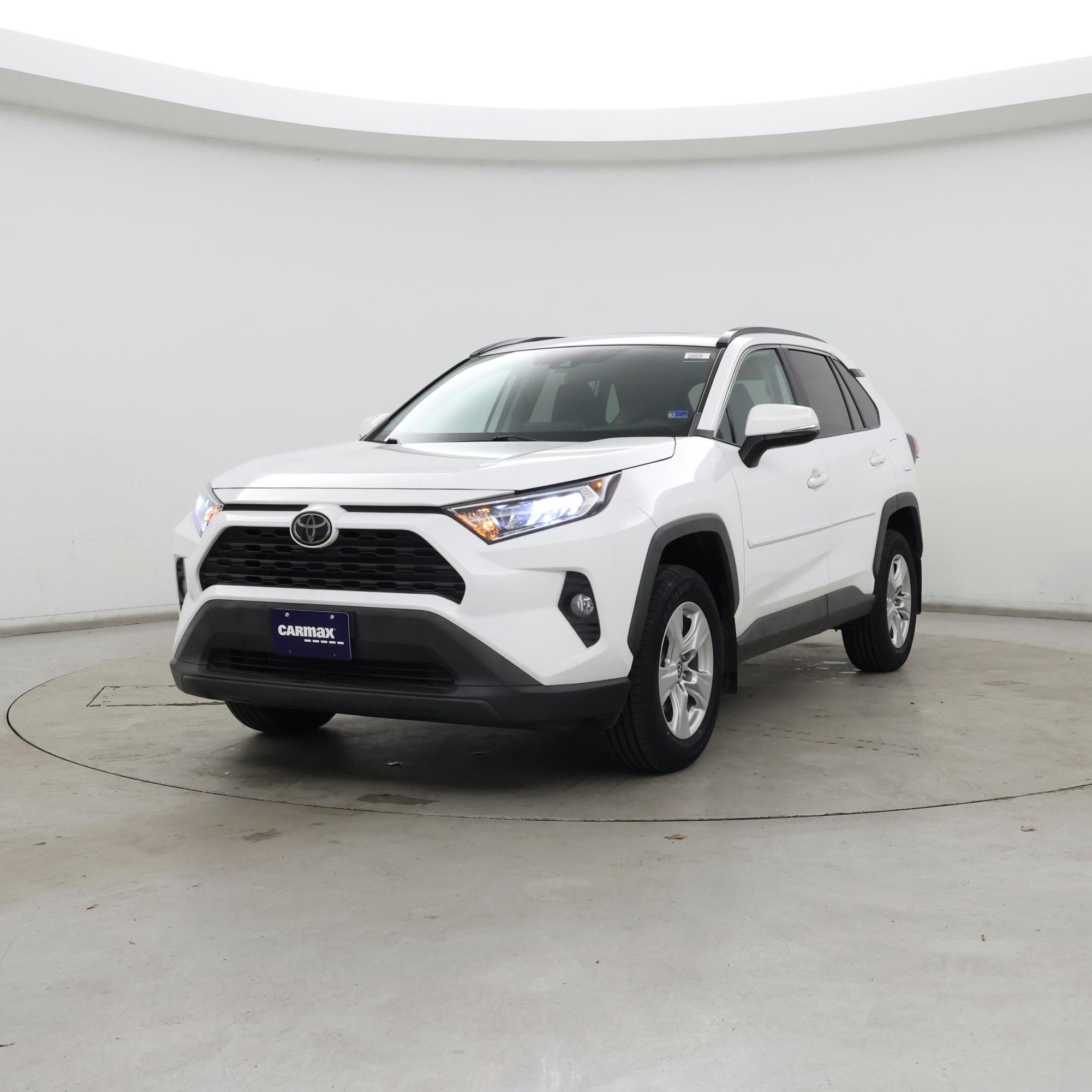 Thumbnail: 2021 Toyota RAV4 - 4