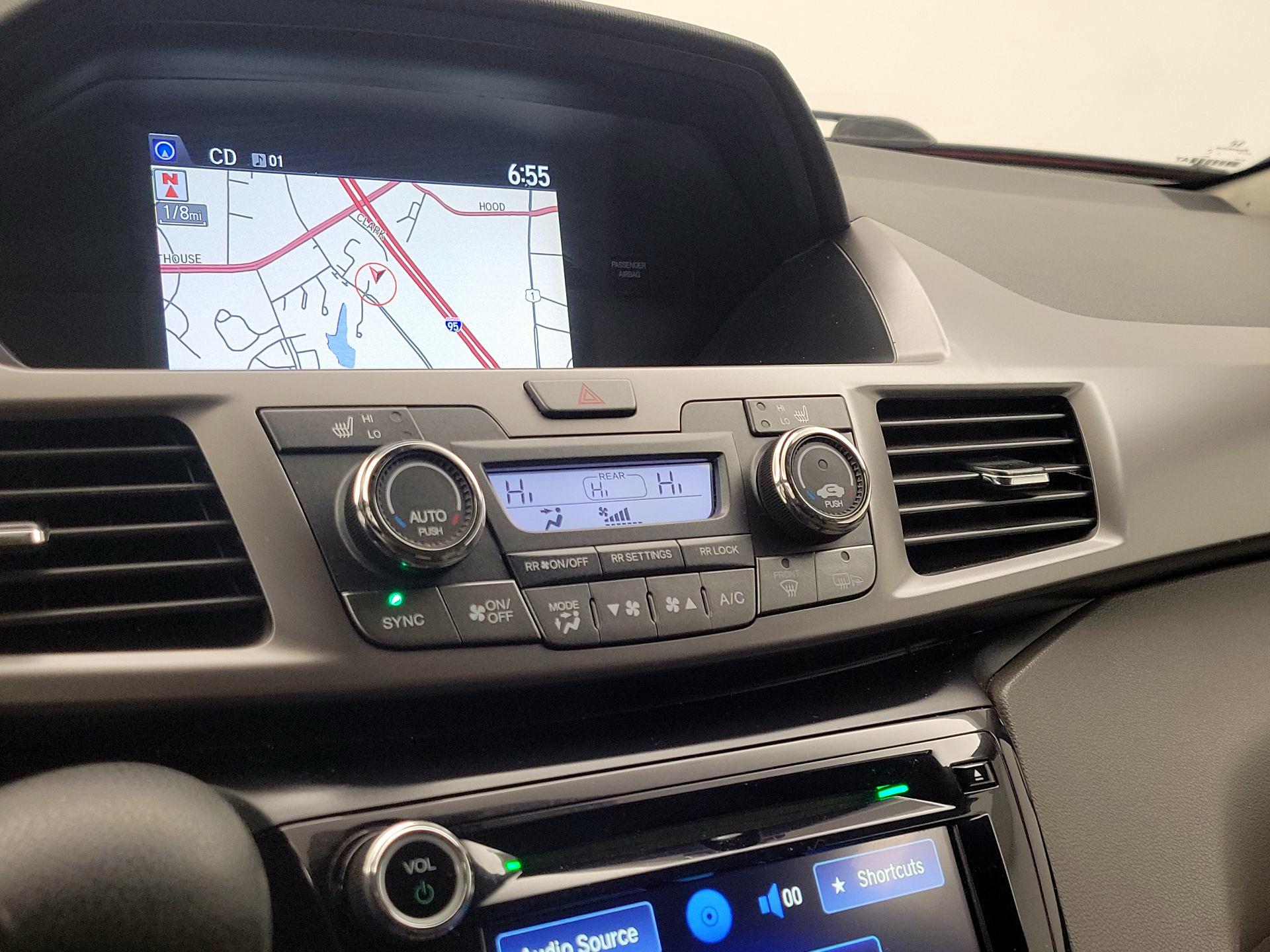 Thumbnail: 2015 Honda Odyssey - 17