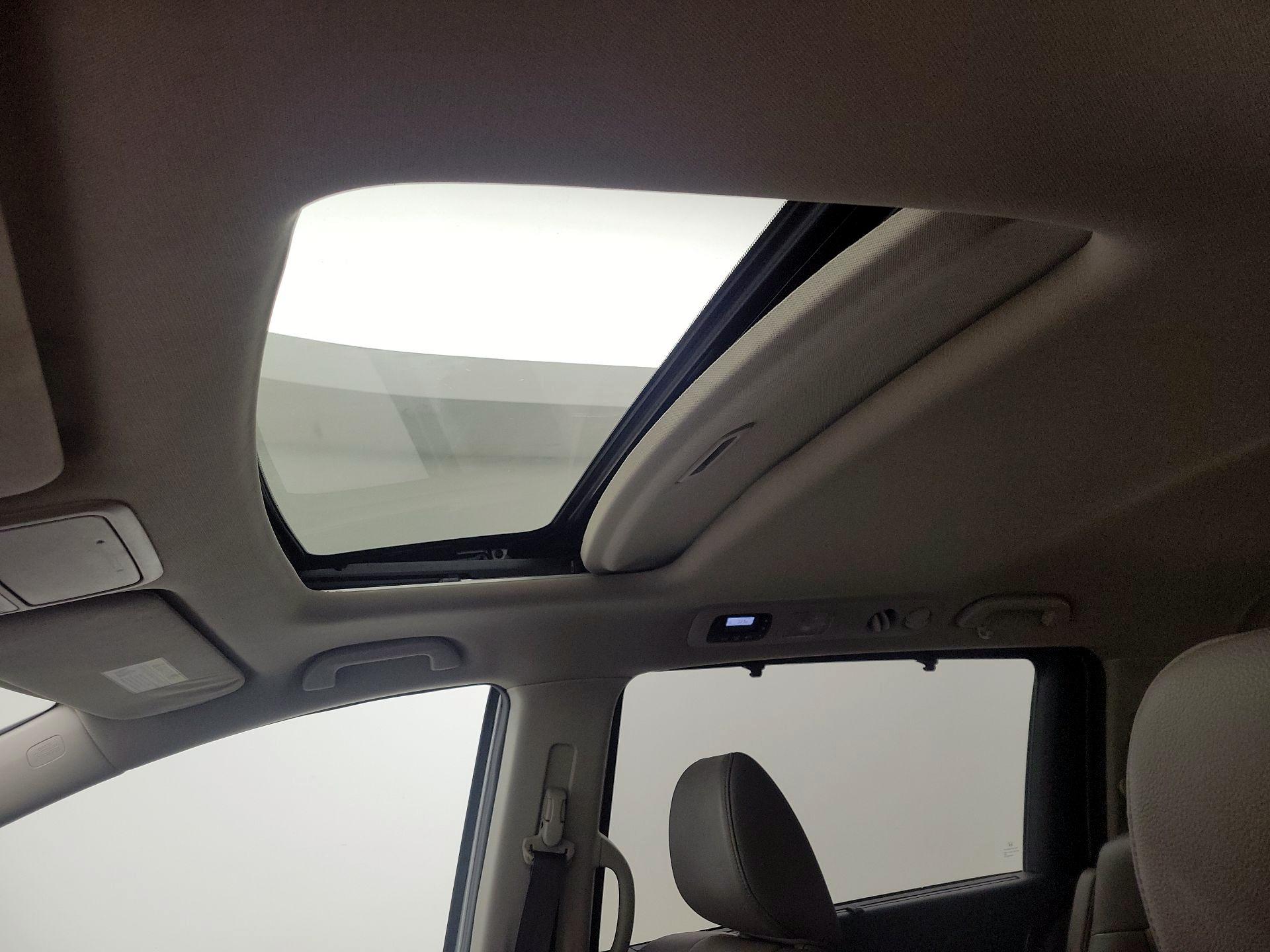 Thumbnail: 2015 Honda Odyssey - 20