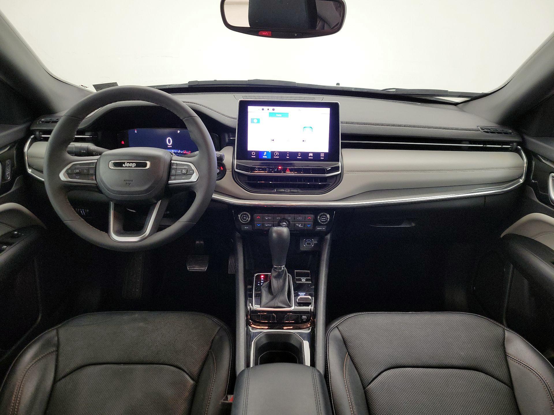 Thumbnail: 2023 Jeep Compass - 9