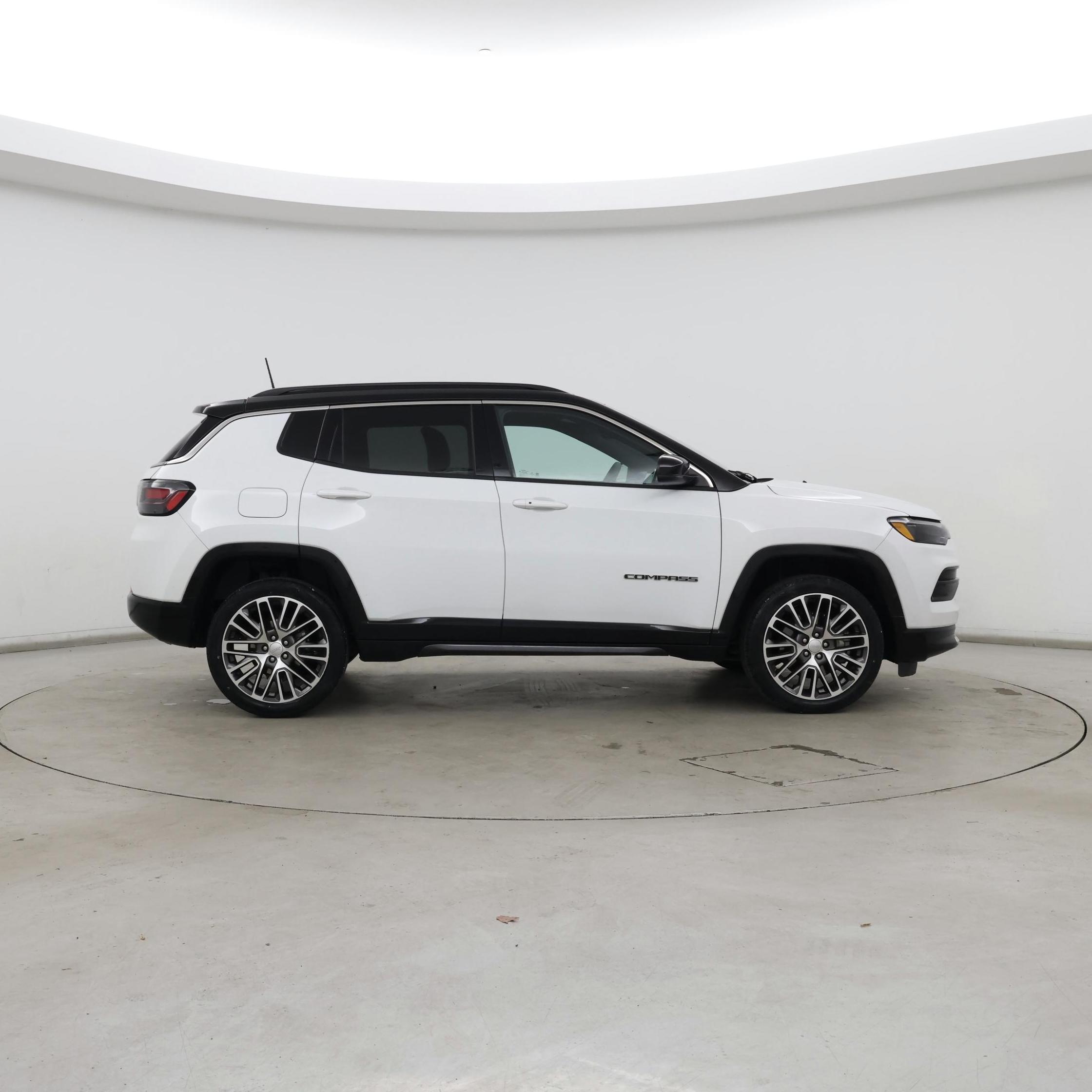 Thumbnail: 2023 Jeep Compass - 7