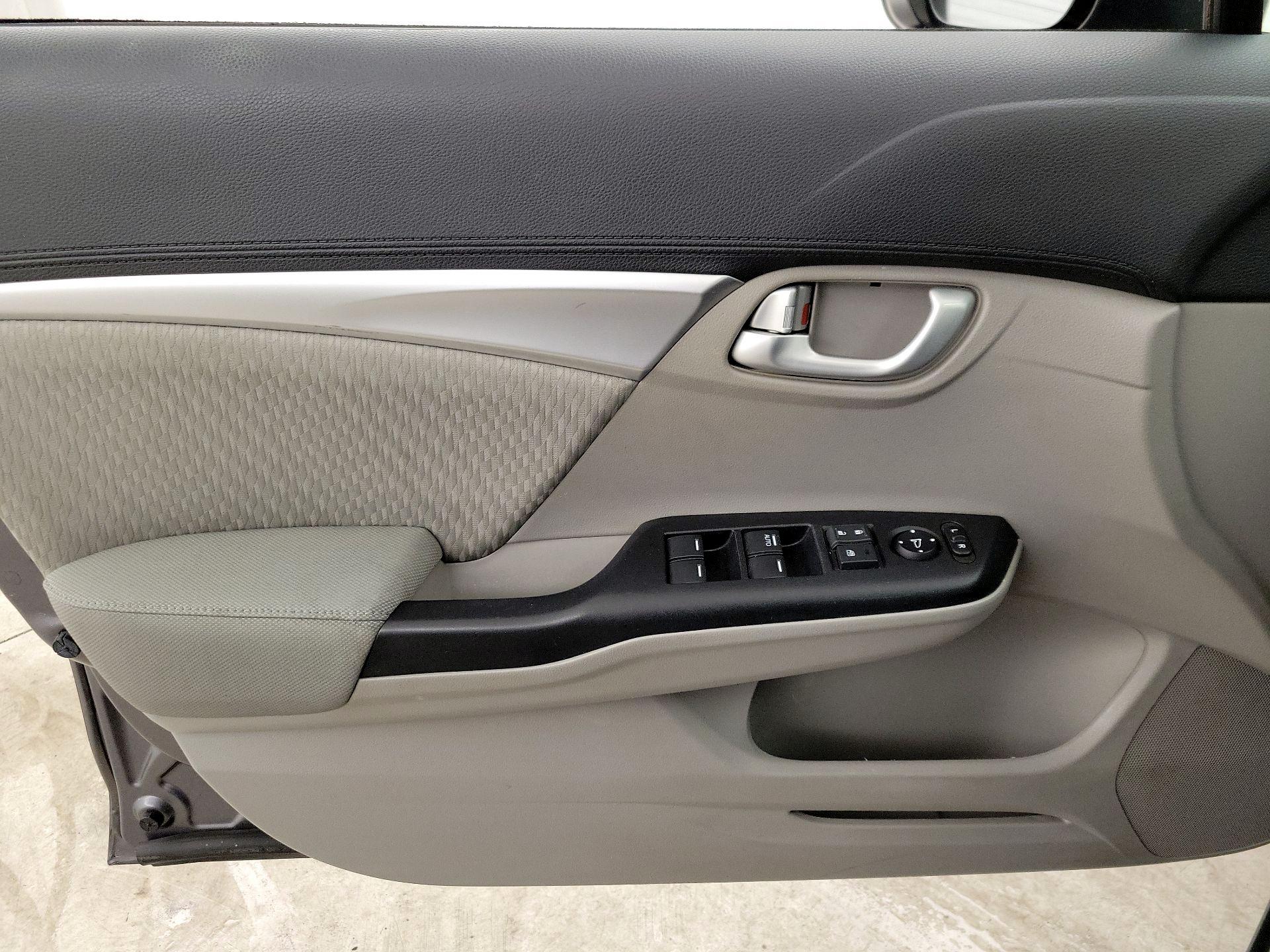 Thumbnail: 2015 Honda Civic - 12