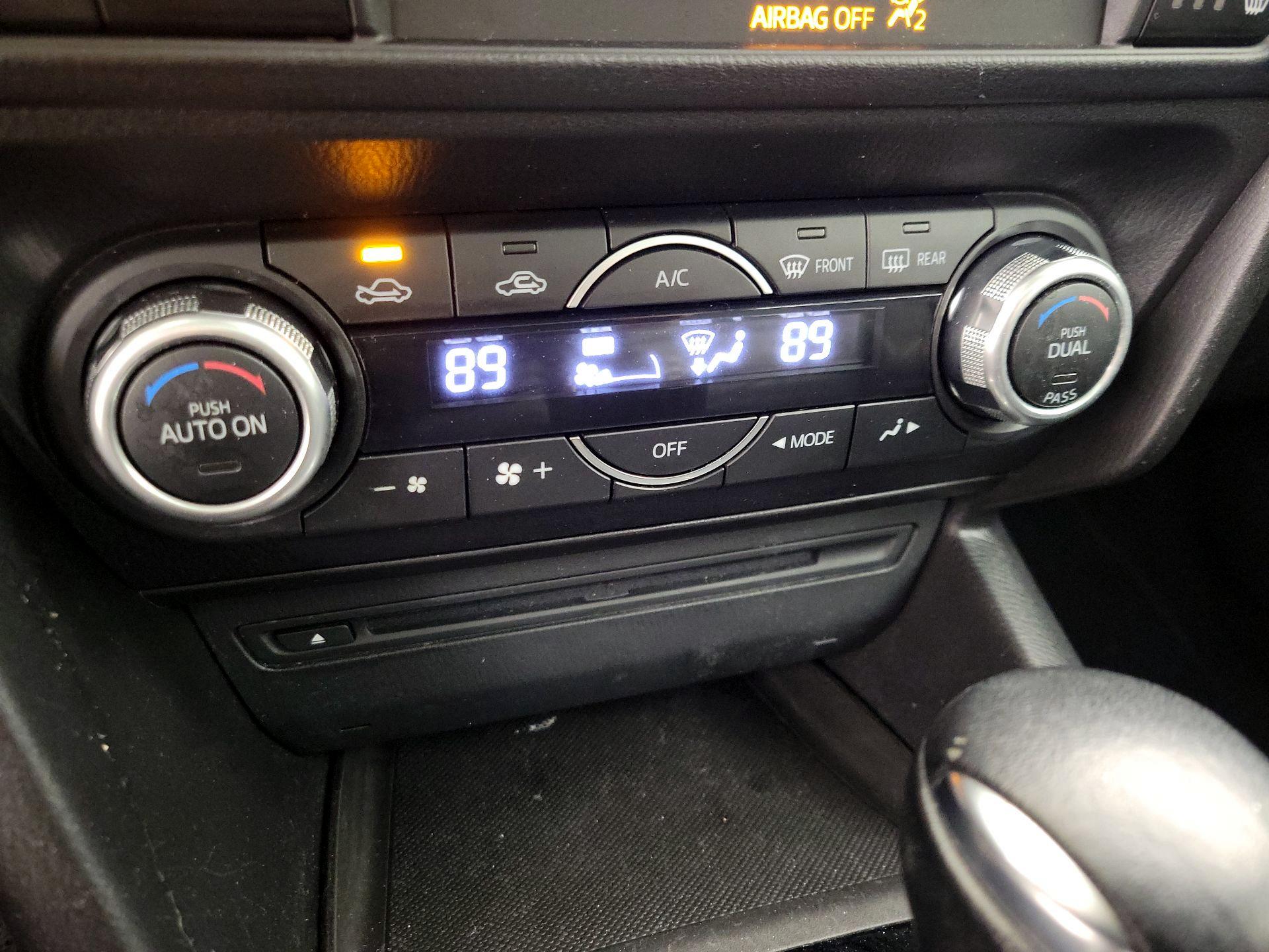 Thumbnail: 2015 Mazda Mazda3 - 17