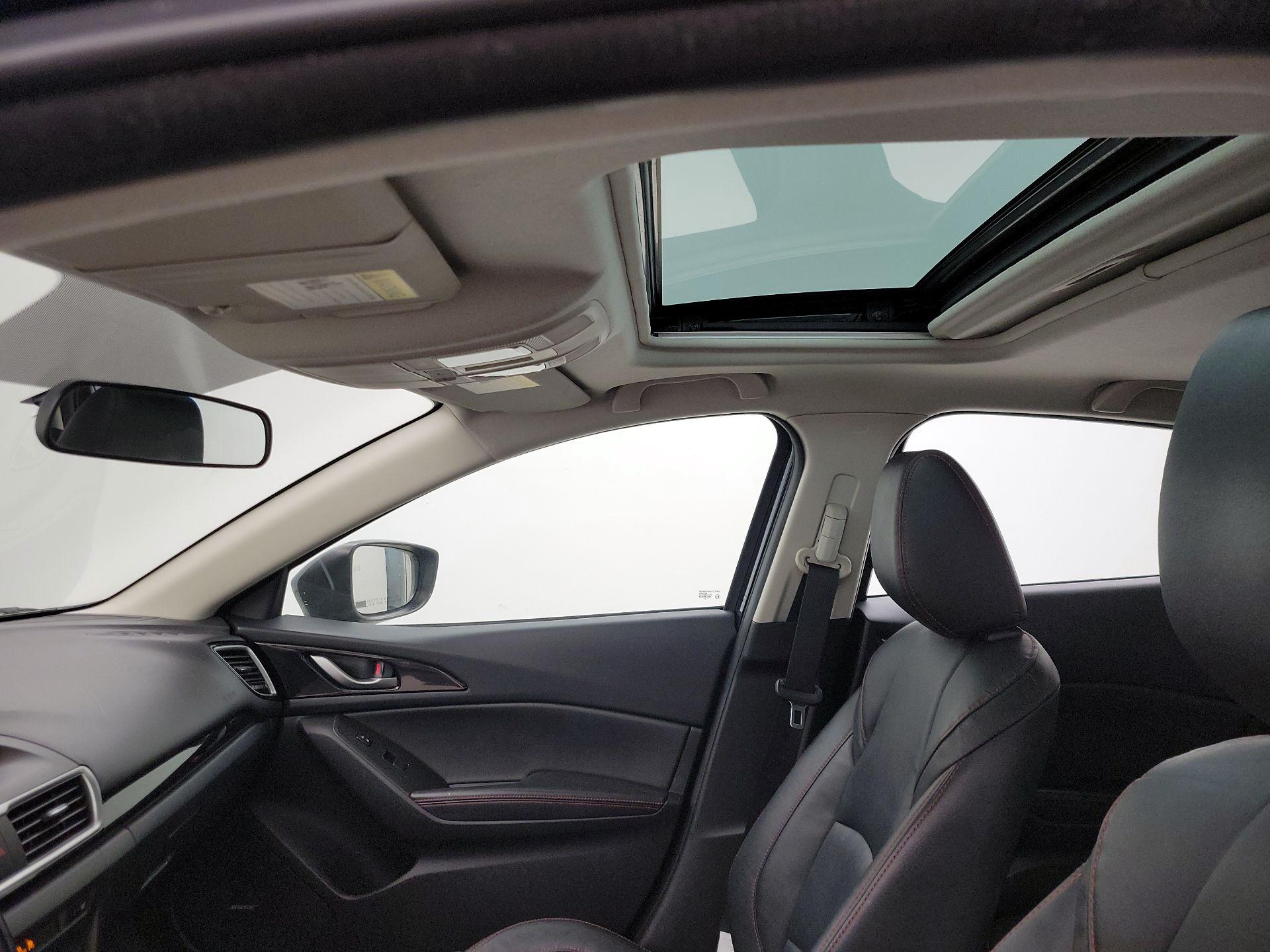 Thumbnail: 2015 Mazda Mazda3 - 20