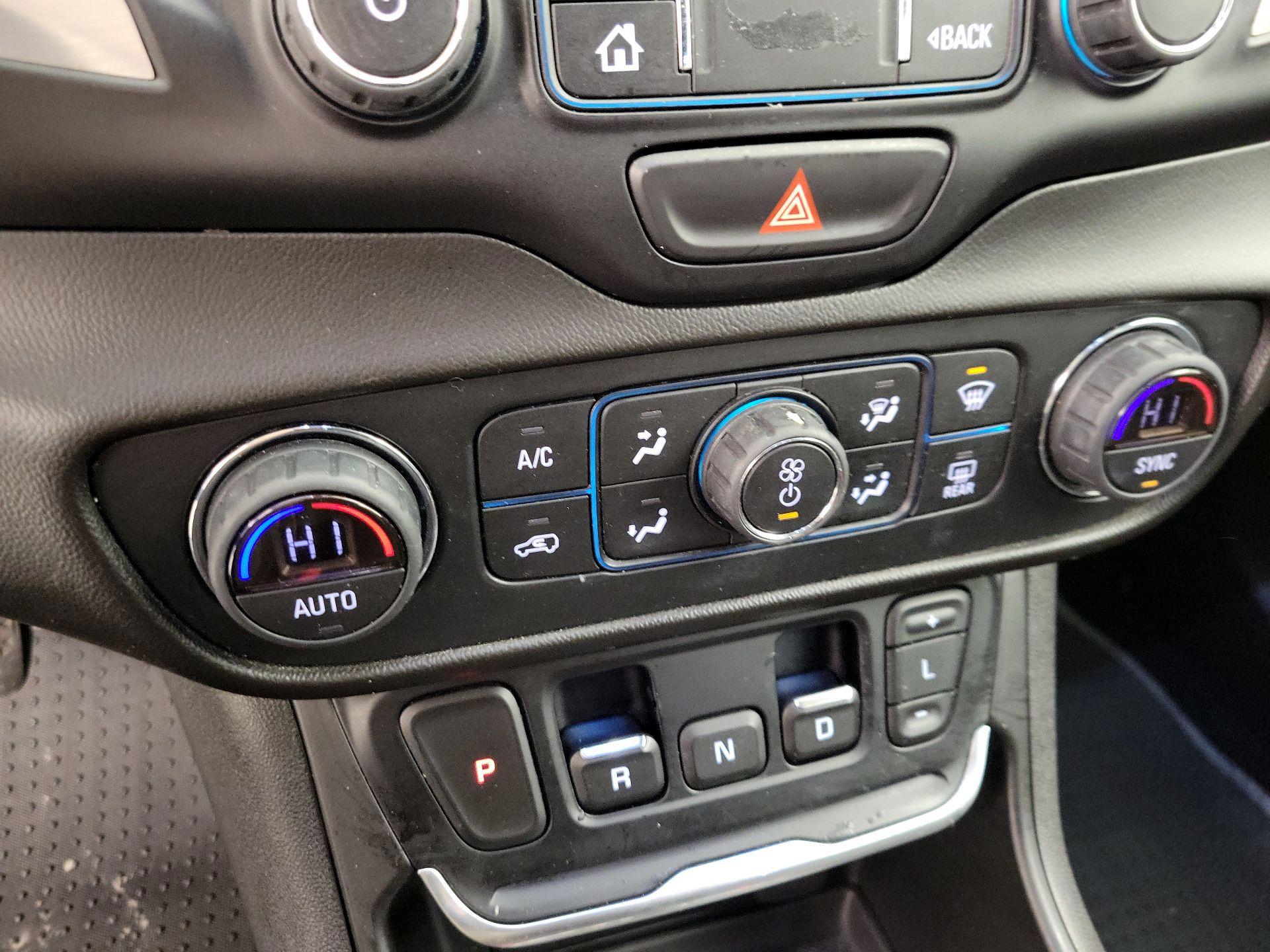 Thumbnail: 2019 GMC Terrain - 16