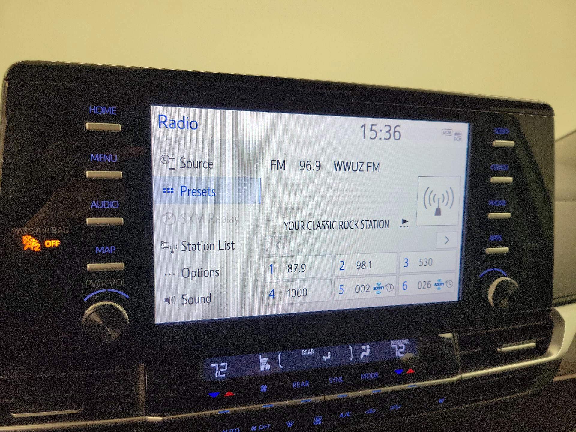 Thumbnail: 2021 Toyota Sienna - 15