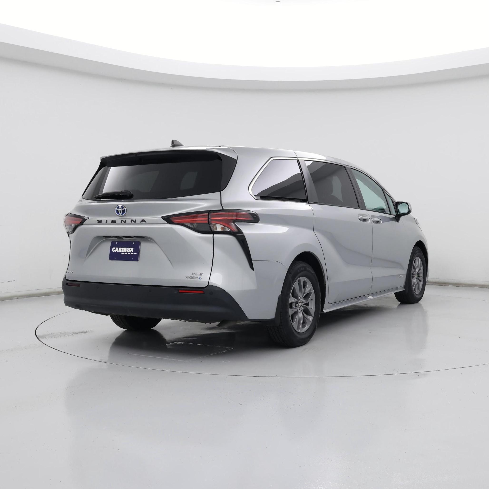 Thumbnail: 2021 Toyota Sienna - 8