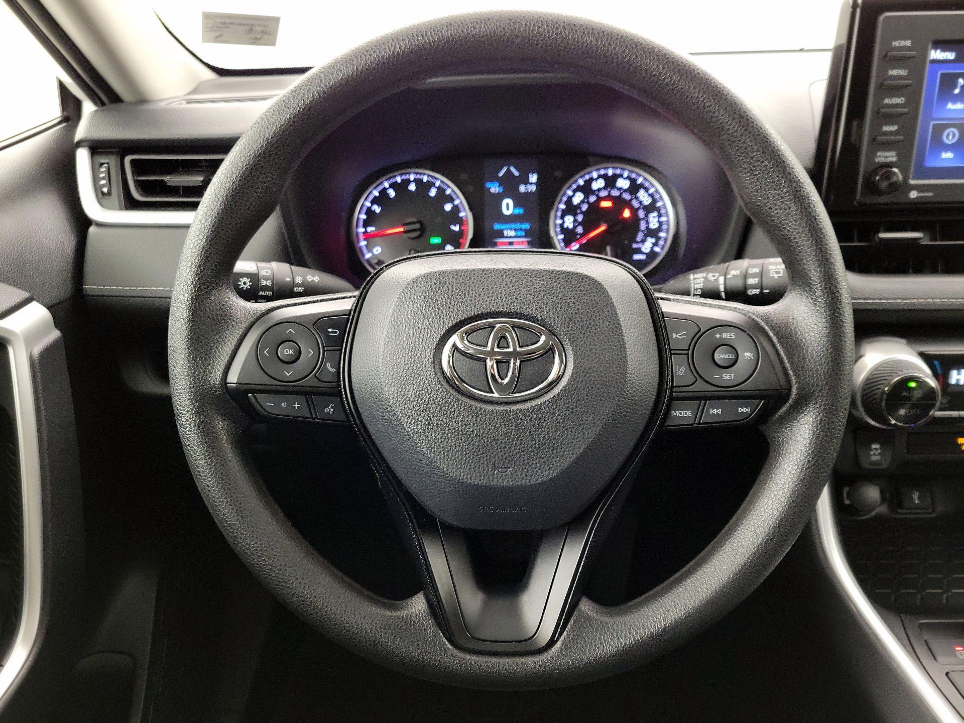 Thumbnail: 2021 Toyota RAV4 - 10