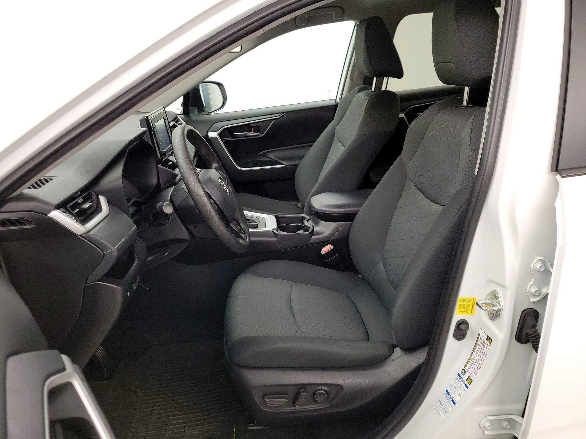 Thumbnail: 2021 Toyota RAV4 - 11