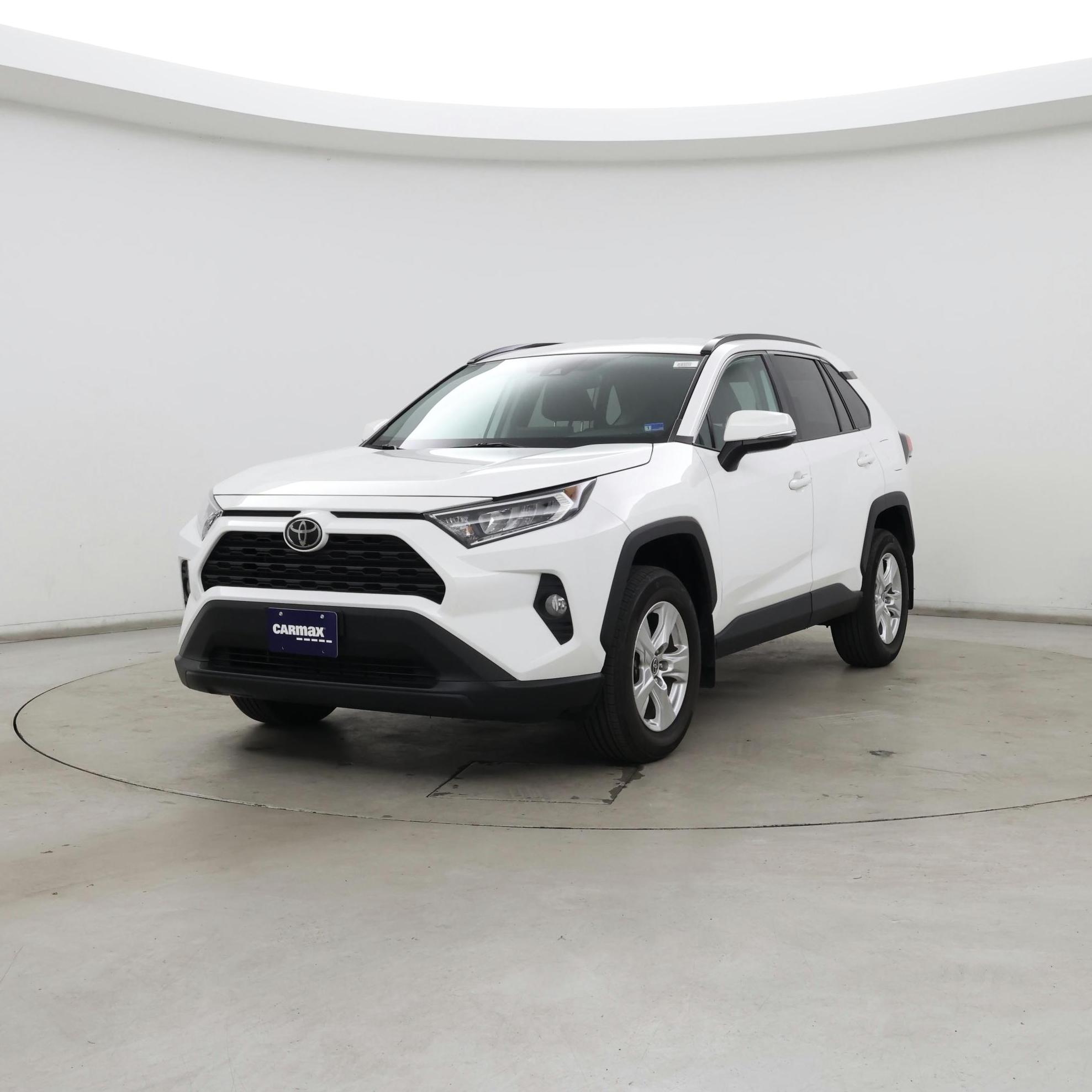 Thumbnail: 2021 Toyota RAV4 - 4