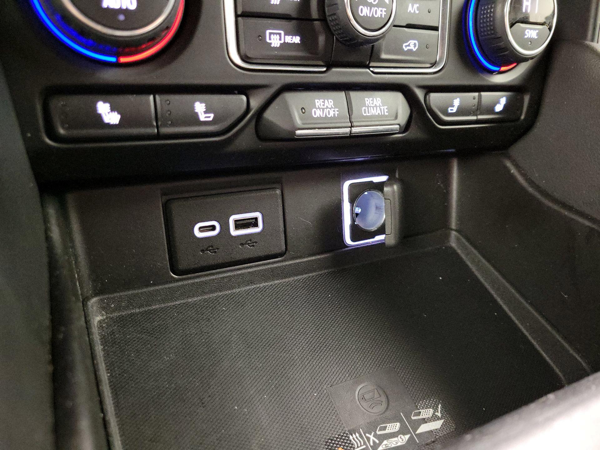 Thumbnail: 2022 Chevrolet Suburban - 18