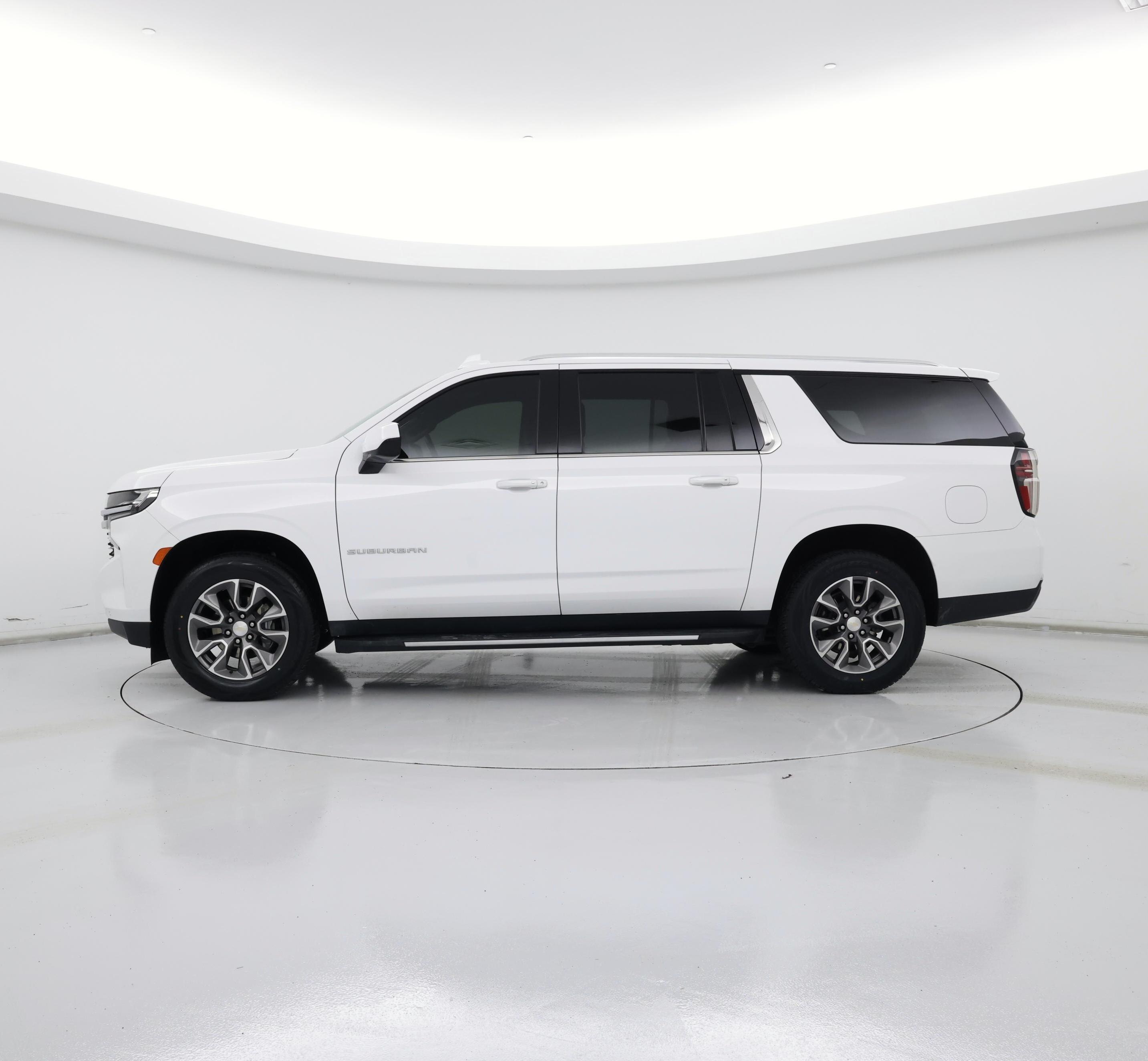 Thumbnail: 2022 Chevrolet Suburban - 3