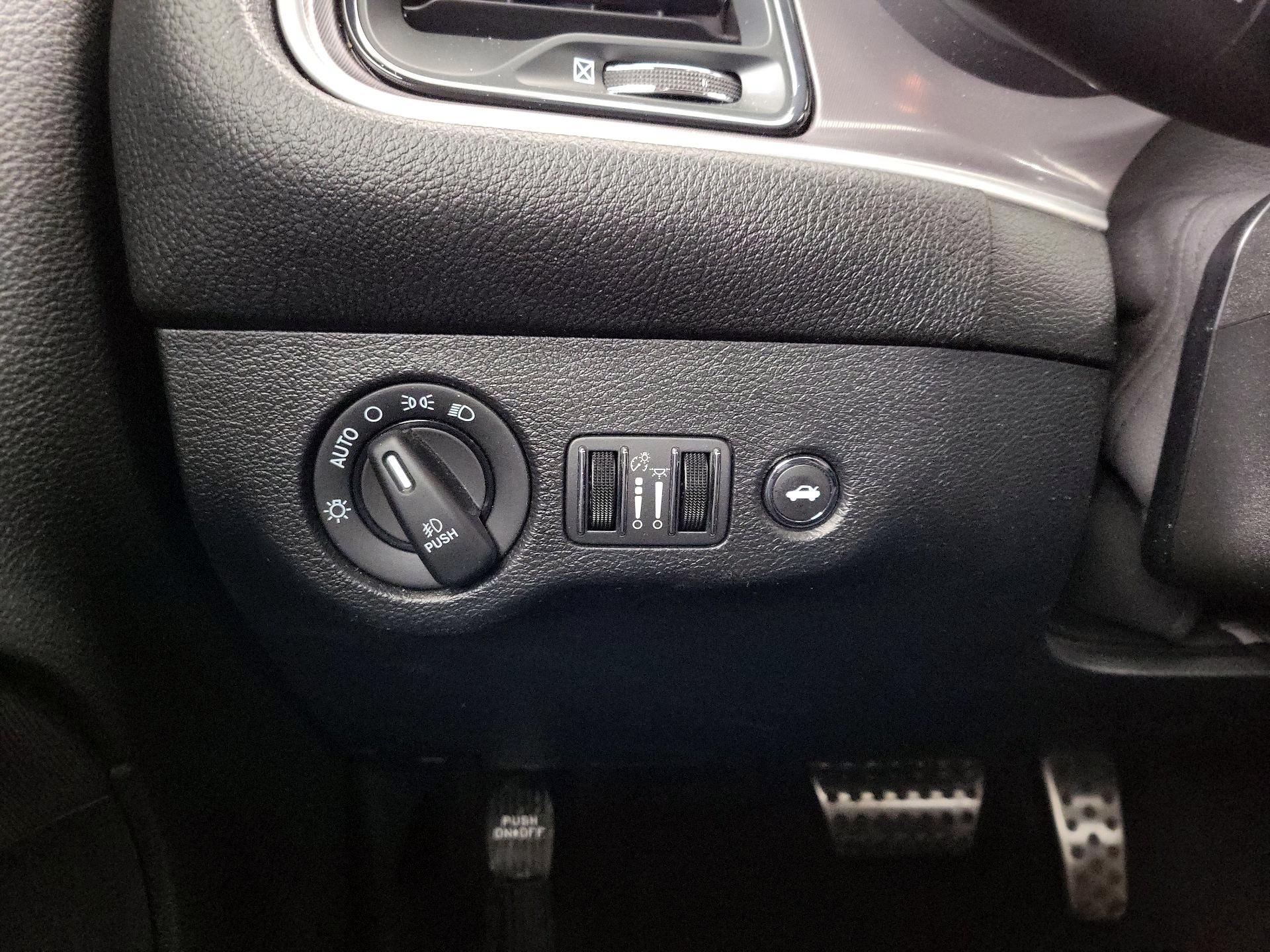 Thumbnail: 2022 Dodge Challenger - 13