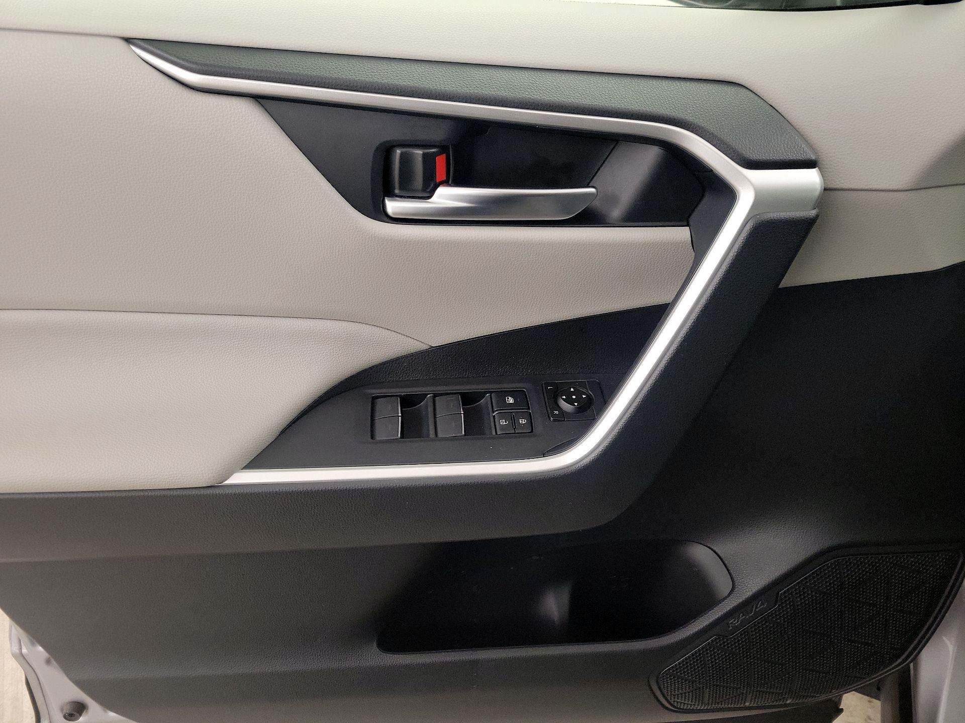 Thumbnail: 2024 Toyota RAV4 - 12