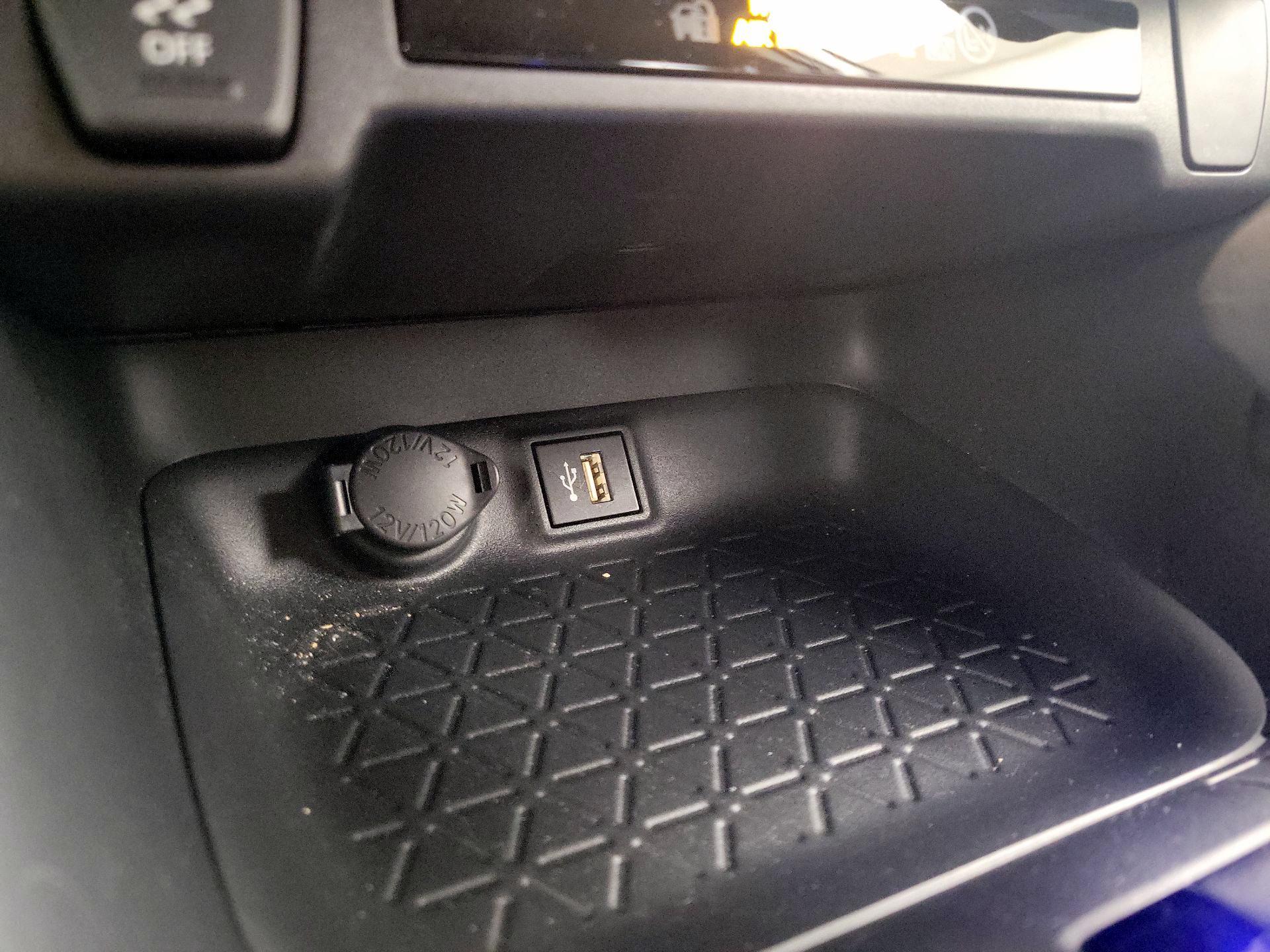 Thumbnail: 2024 Toyota RAV4 - 18