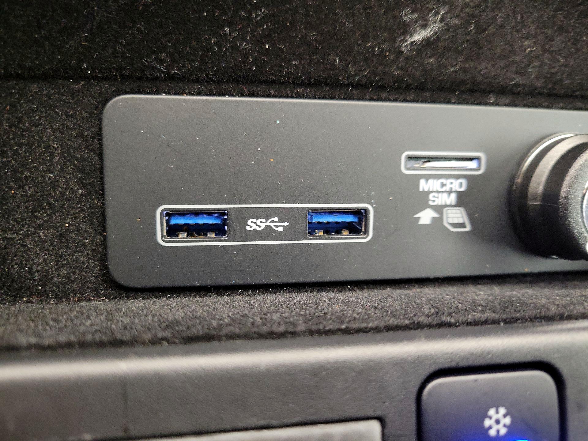 Thumbnail: 2021 Land Rover Range Rover Sport - 19