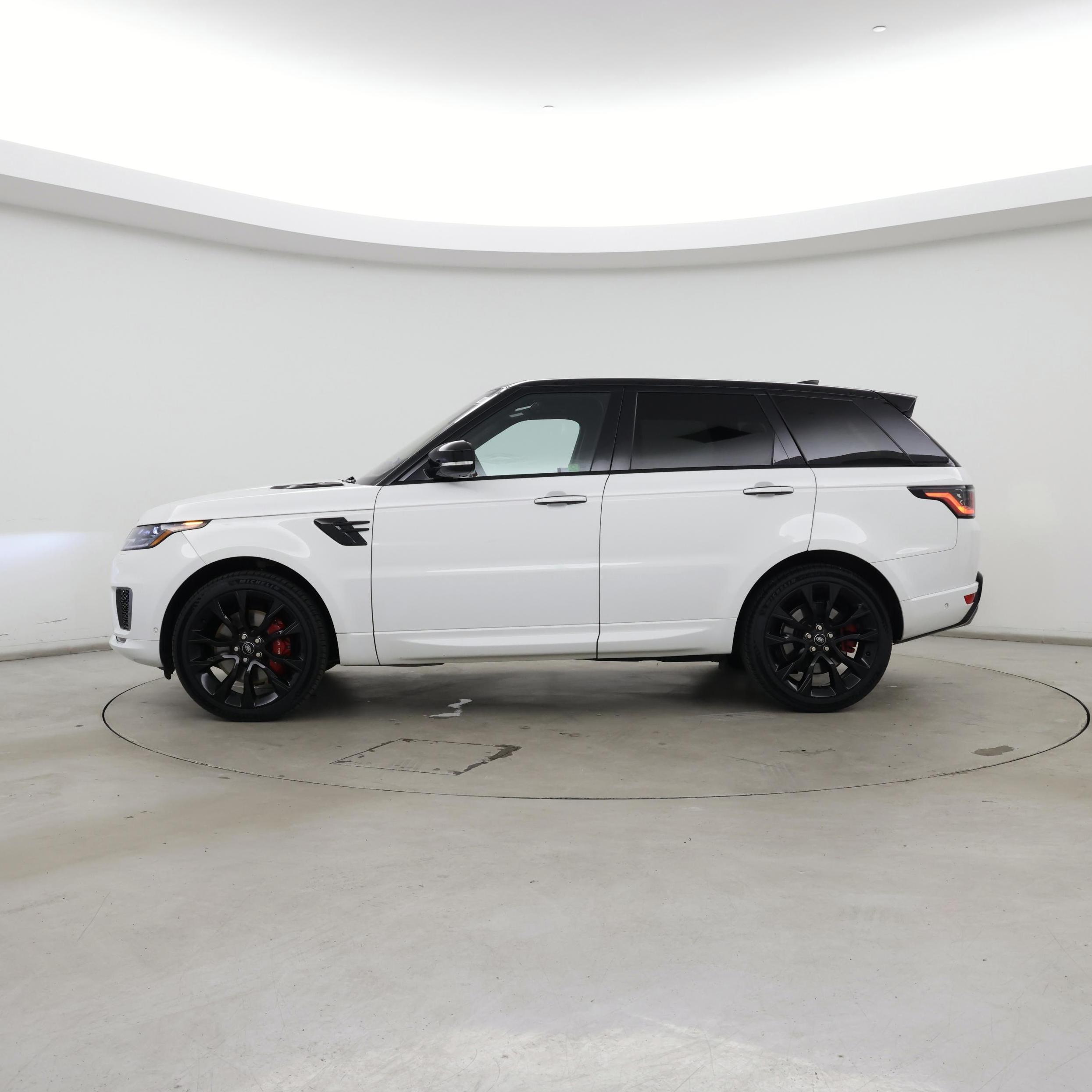 Thumbnail: 2021 Land Rover Range Rover Sport - 3