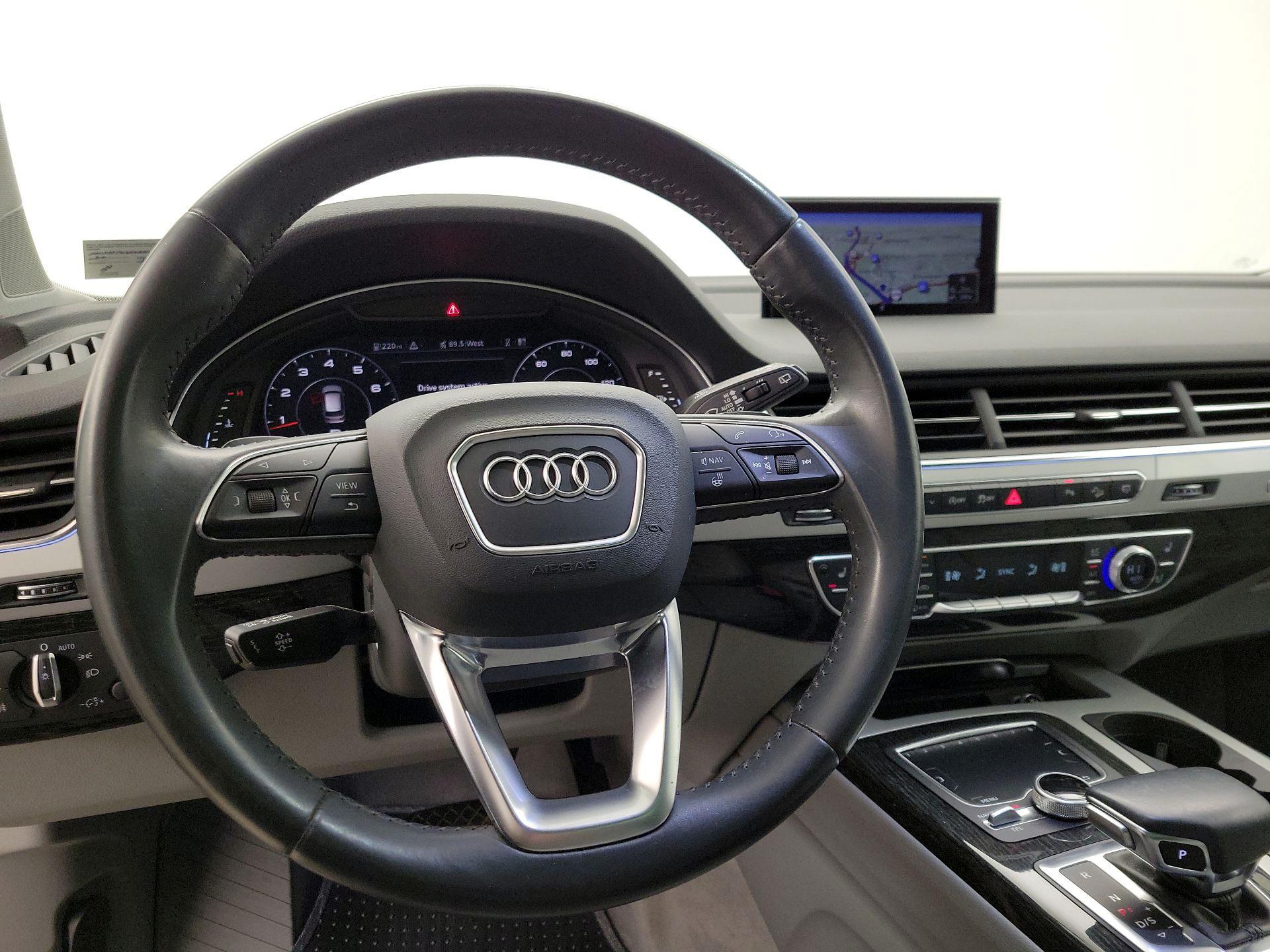 Thumbnail: 2019 Audi Q7 - 10