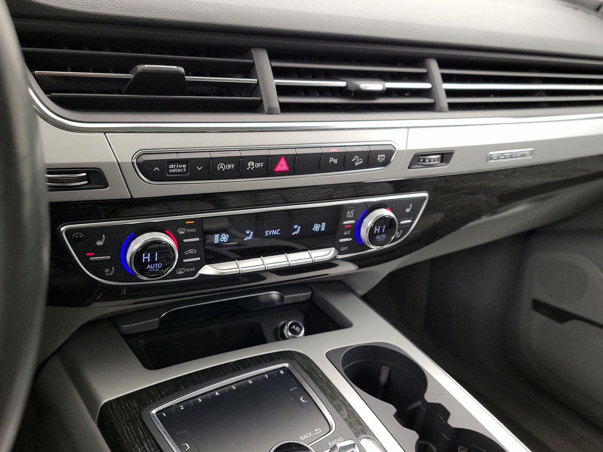 Thumbnail: 2019 Audi Q7 - 17