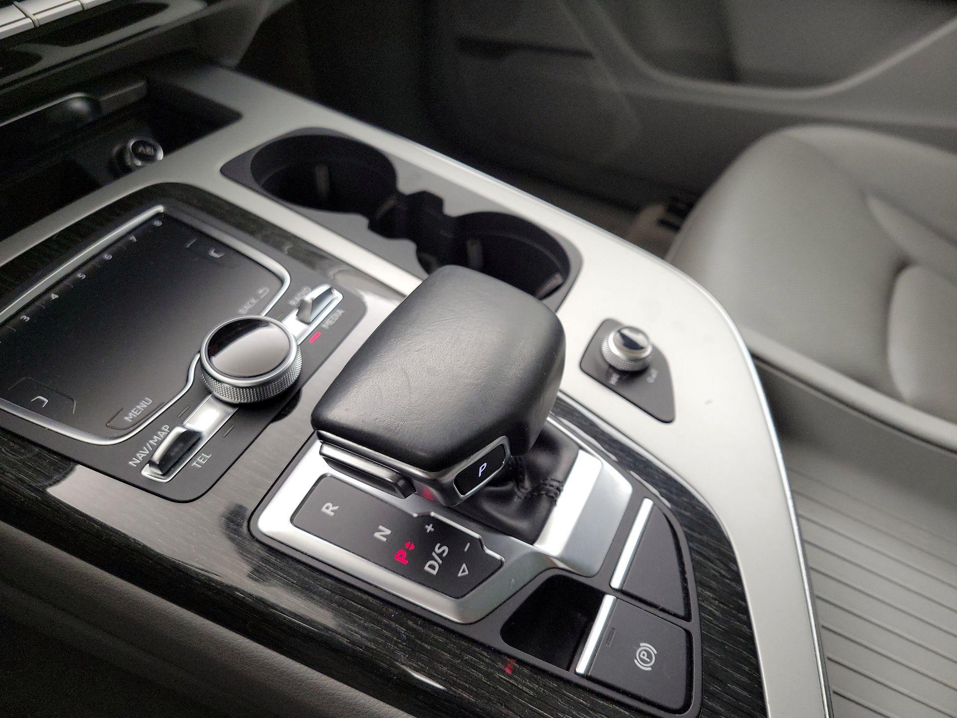 Thumbnail: 2019 Audi Q7 - 18