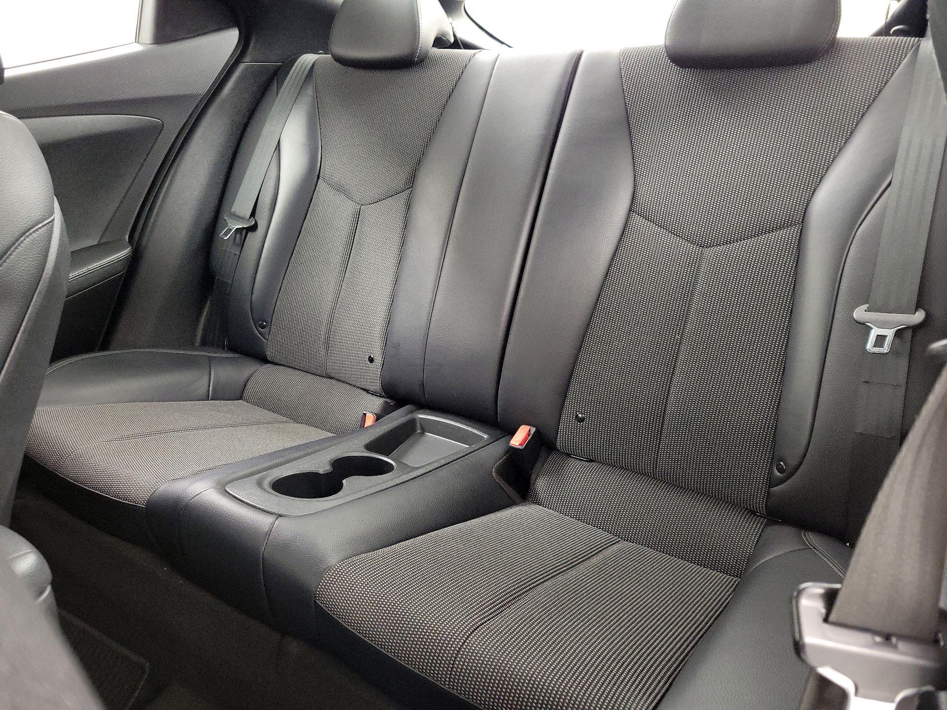 Thumbnail: 2015 Hyundai Veloster - 20