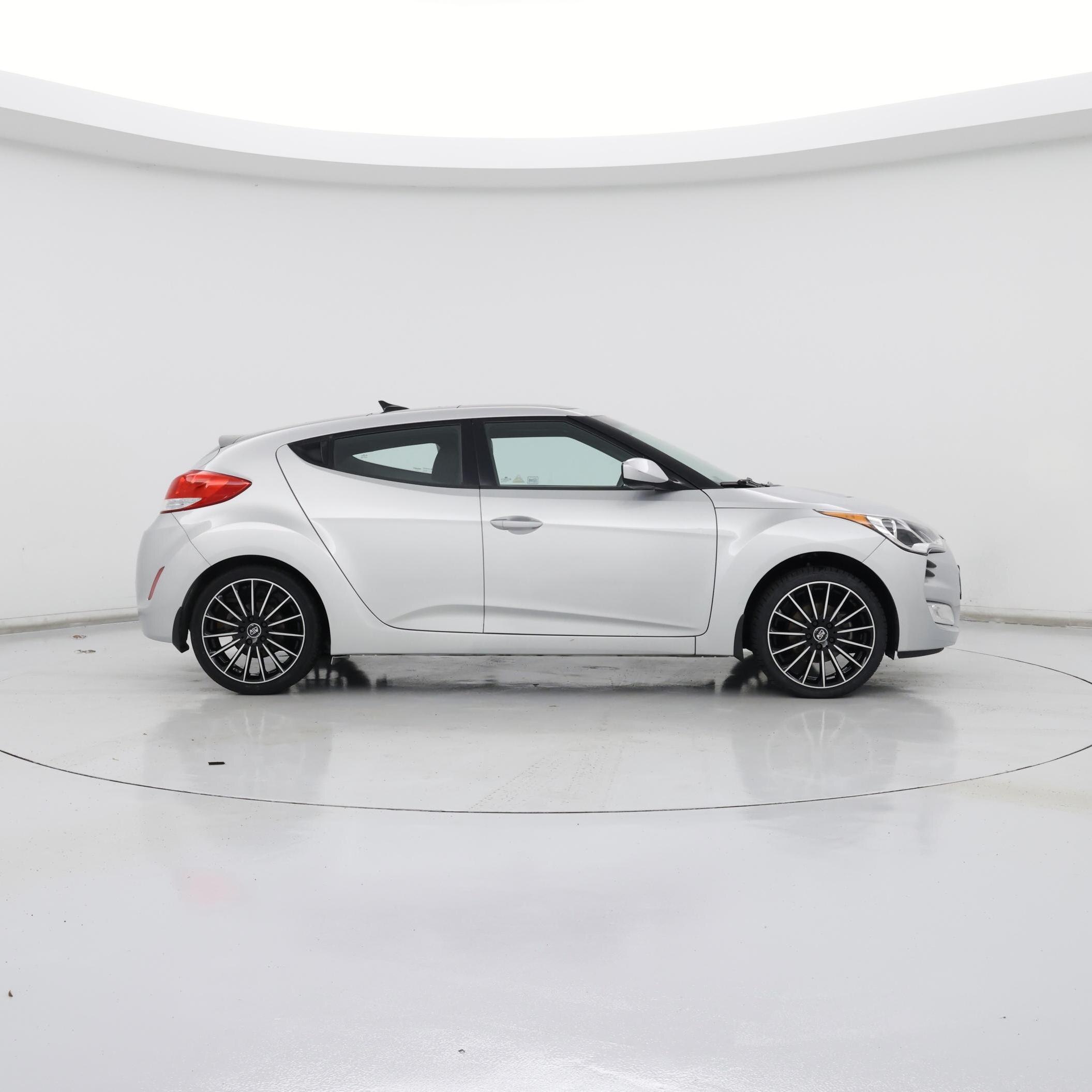 Thumbnail: 2015 Hyundai Veloster - 7