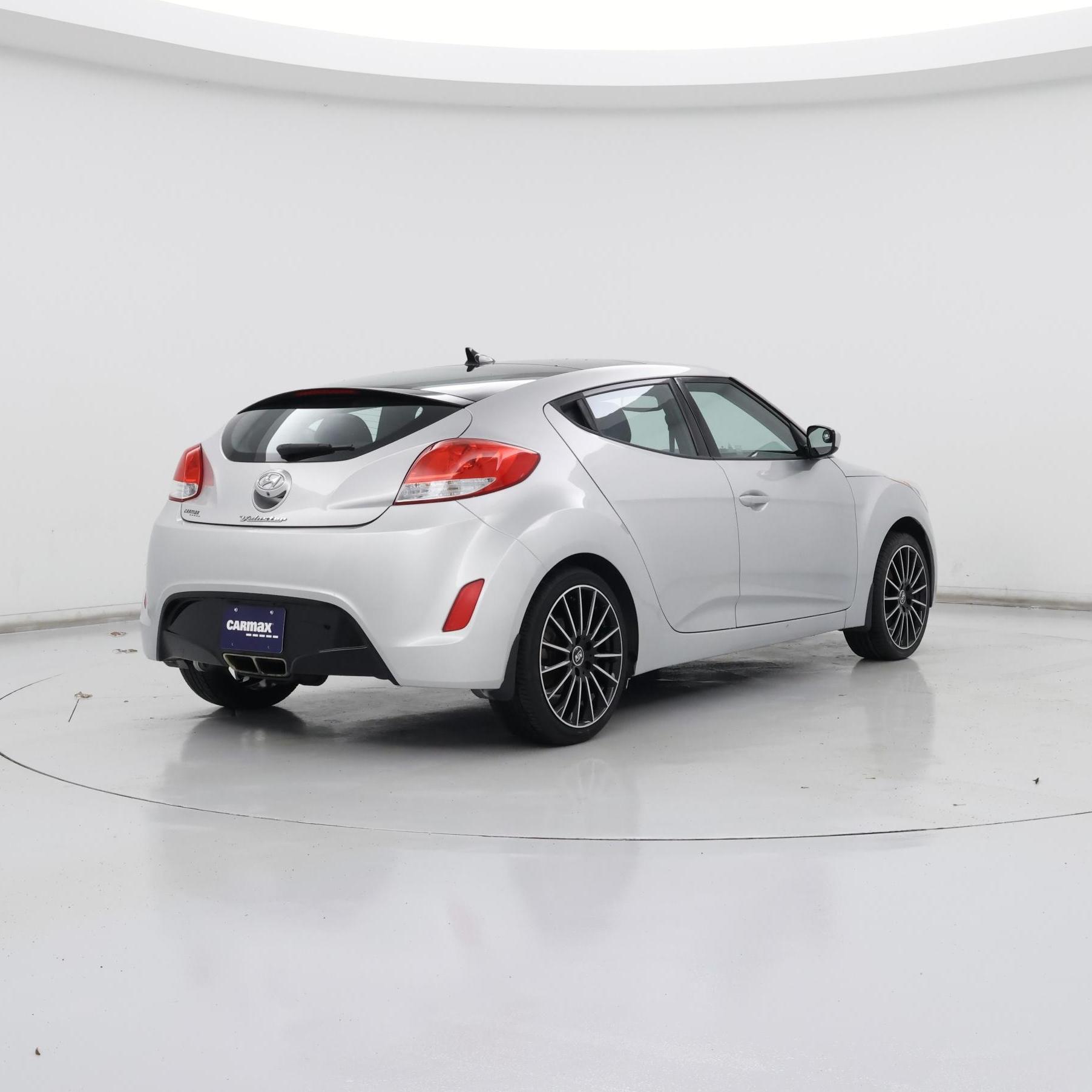 Thumbnail: 2015 Hyundai Veloster - 8