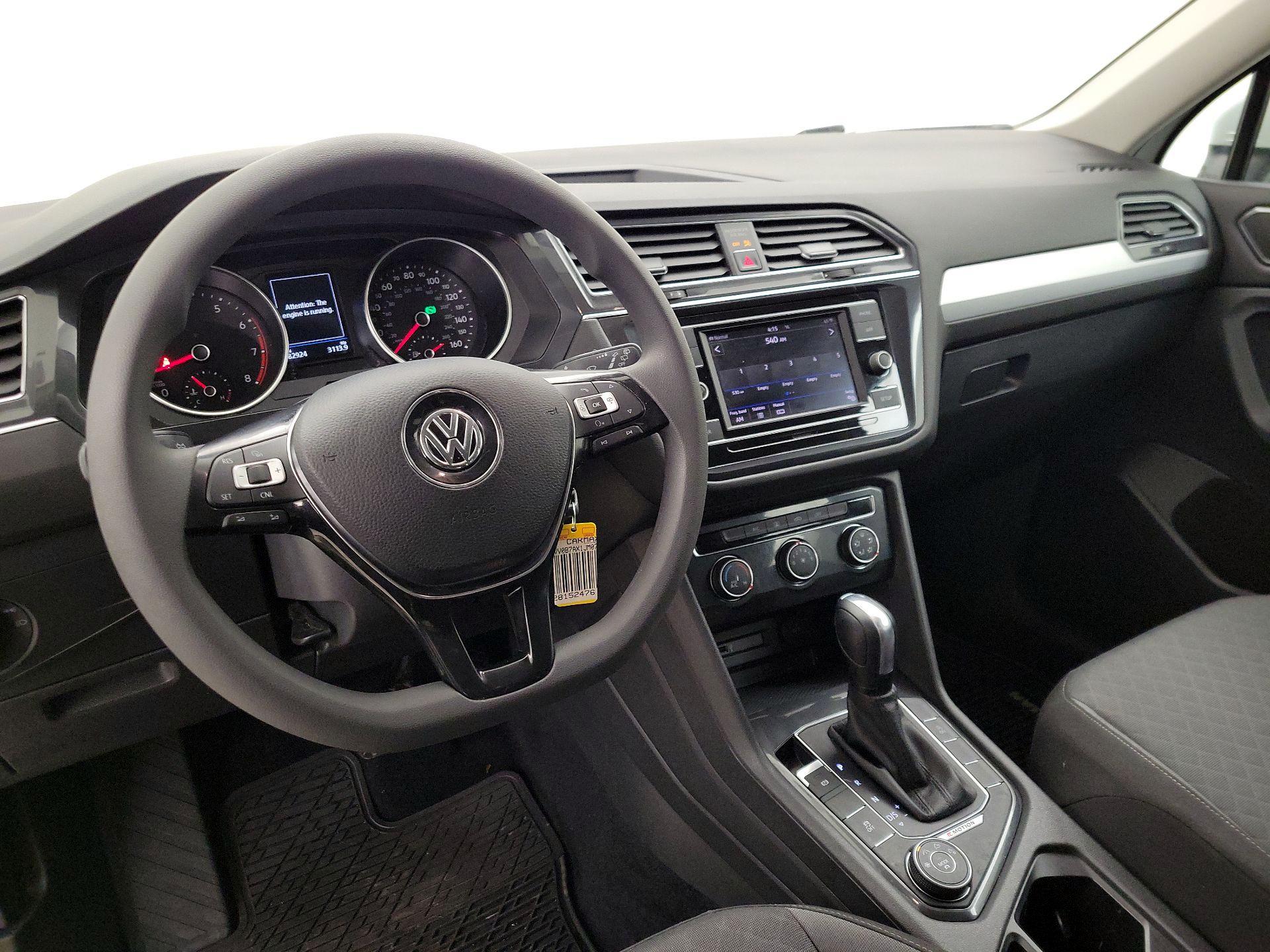 Thumbnail: 2018 Volkswagen Tiguan - 9