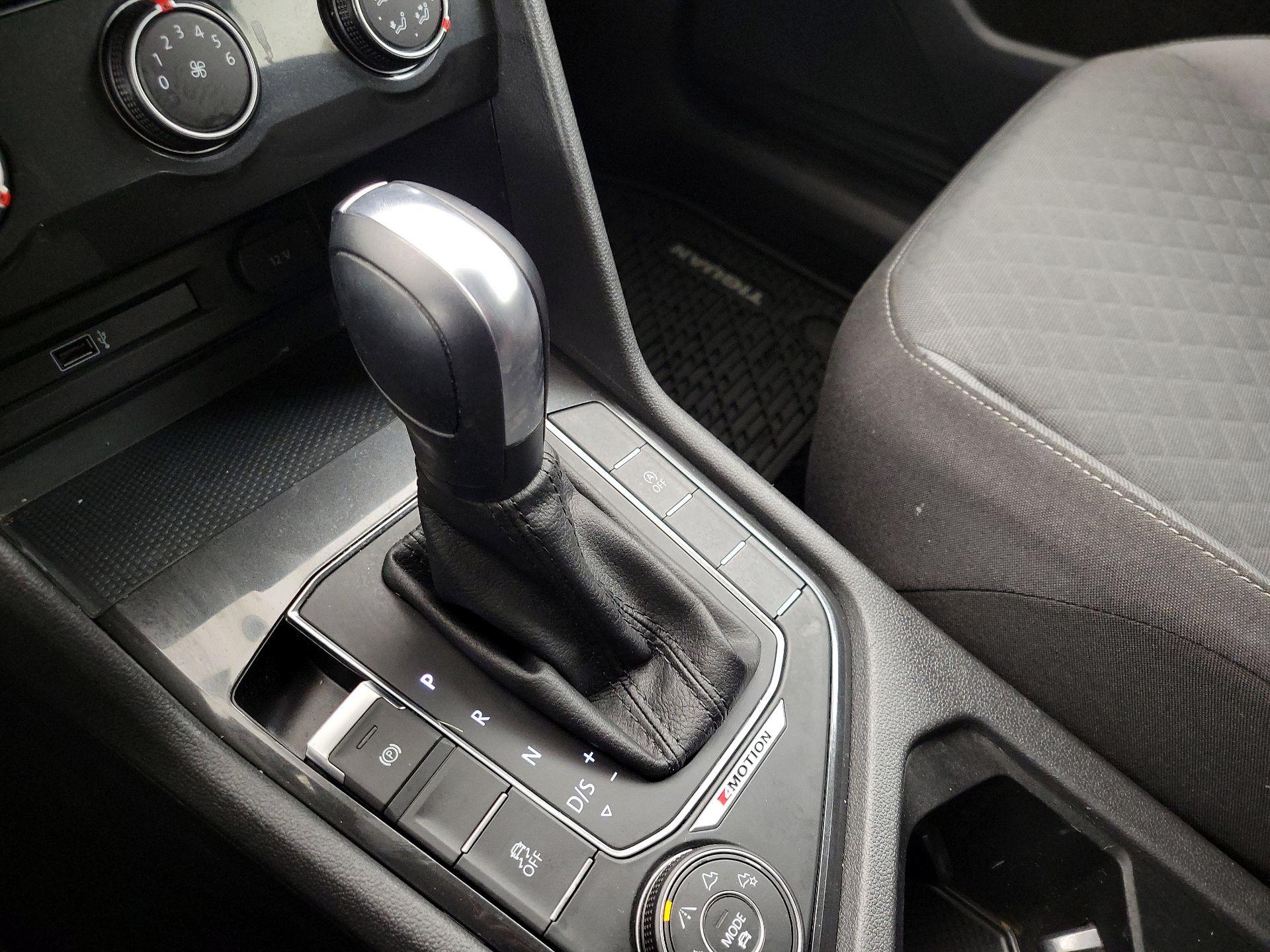 Thumbnail: 2018 Volkswagen Tiguan - 17