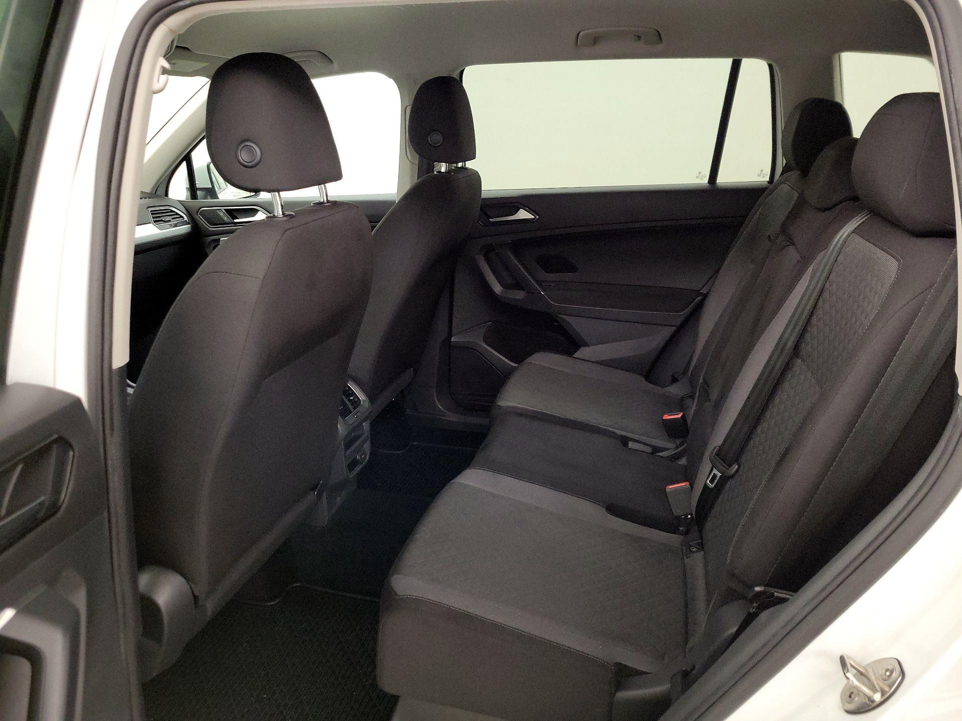 Thumbnail: 2018 Volkswagen Tiguan - 19