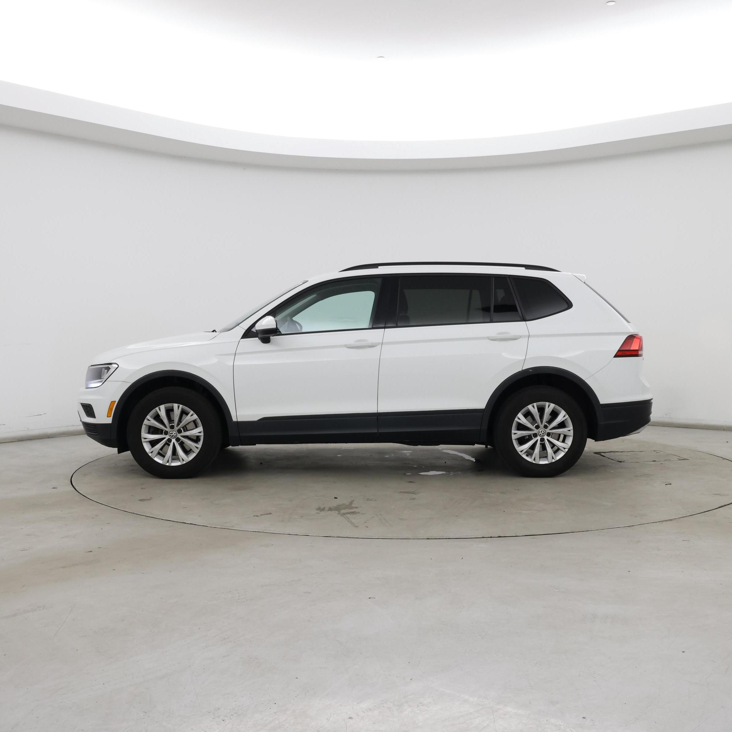 Thumbnail: 2018 Volkswagen Tiguan - 3