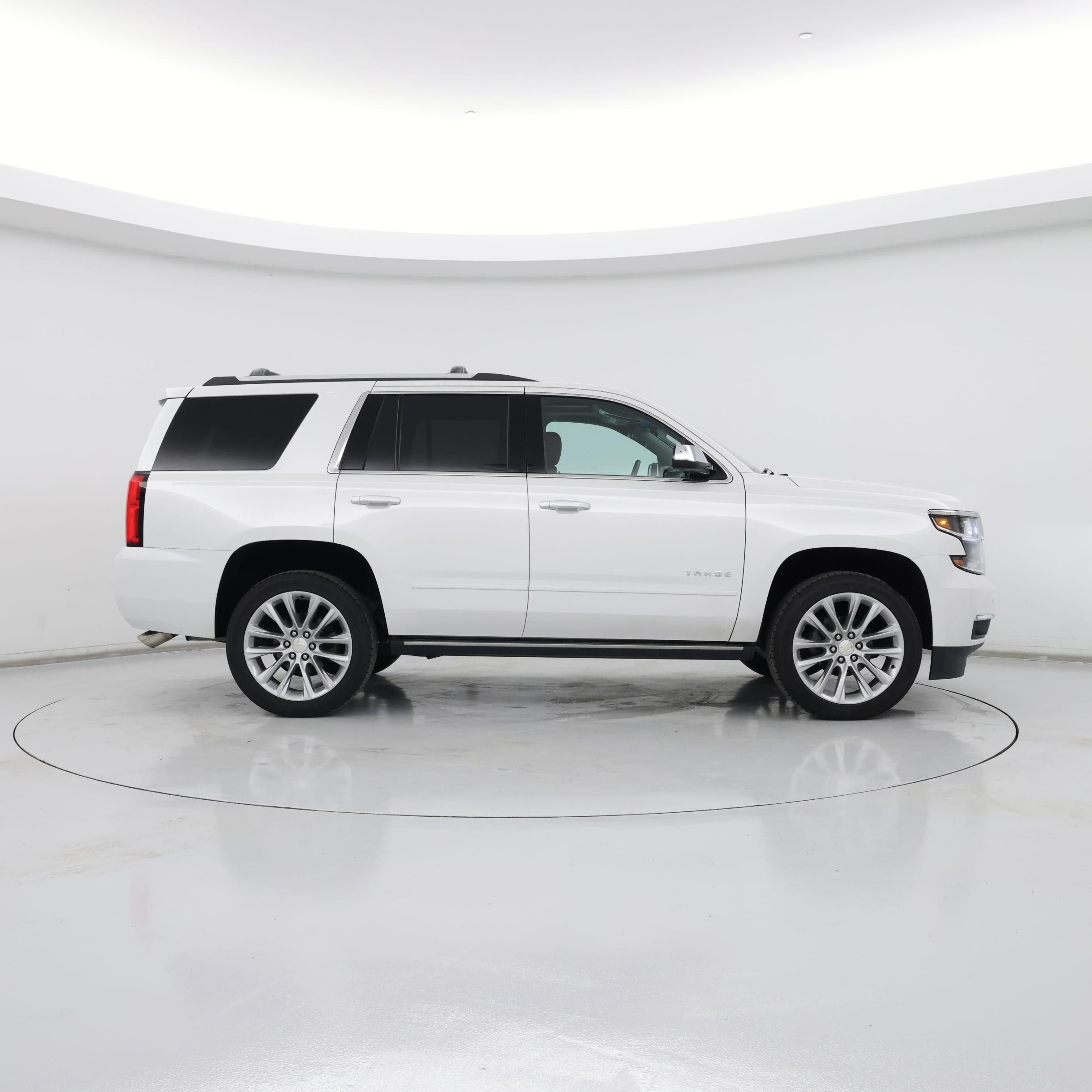 Thumbnail: 2019 Chevrolet Tahoe - 7