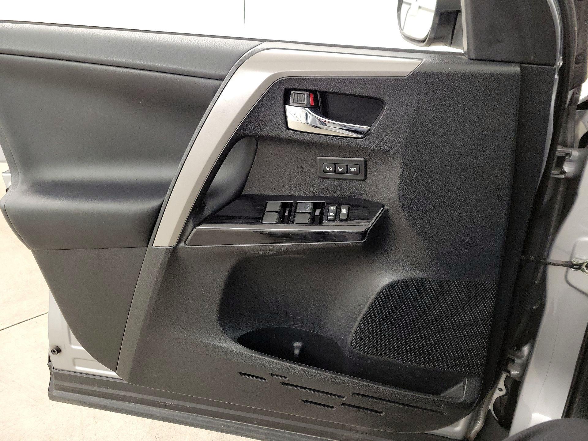 Thumbnail: 2017 Toyota RAV4 - 12