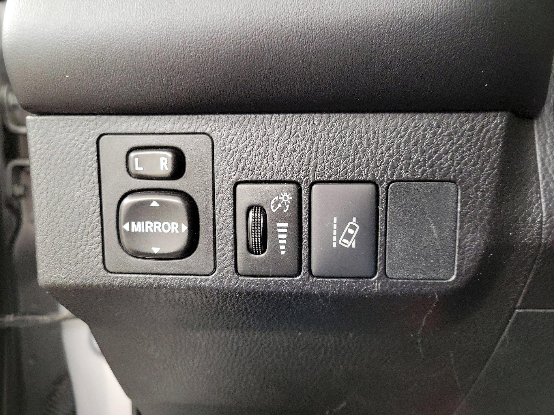 Thumbnail: 2017 Toyota RAV4 - 13