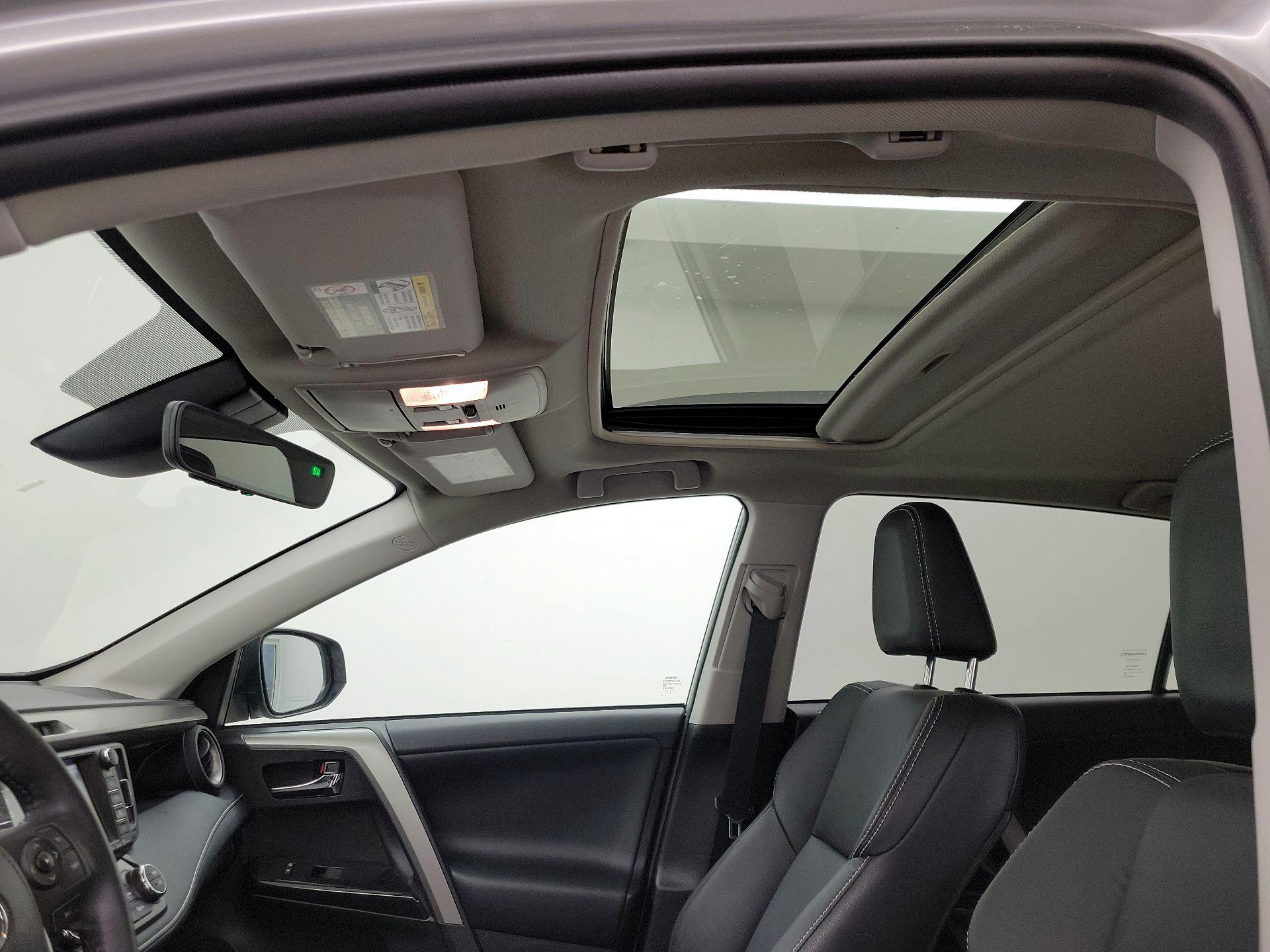 Thumbnail: 2017 Toyota RAV4 - 19