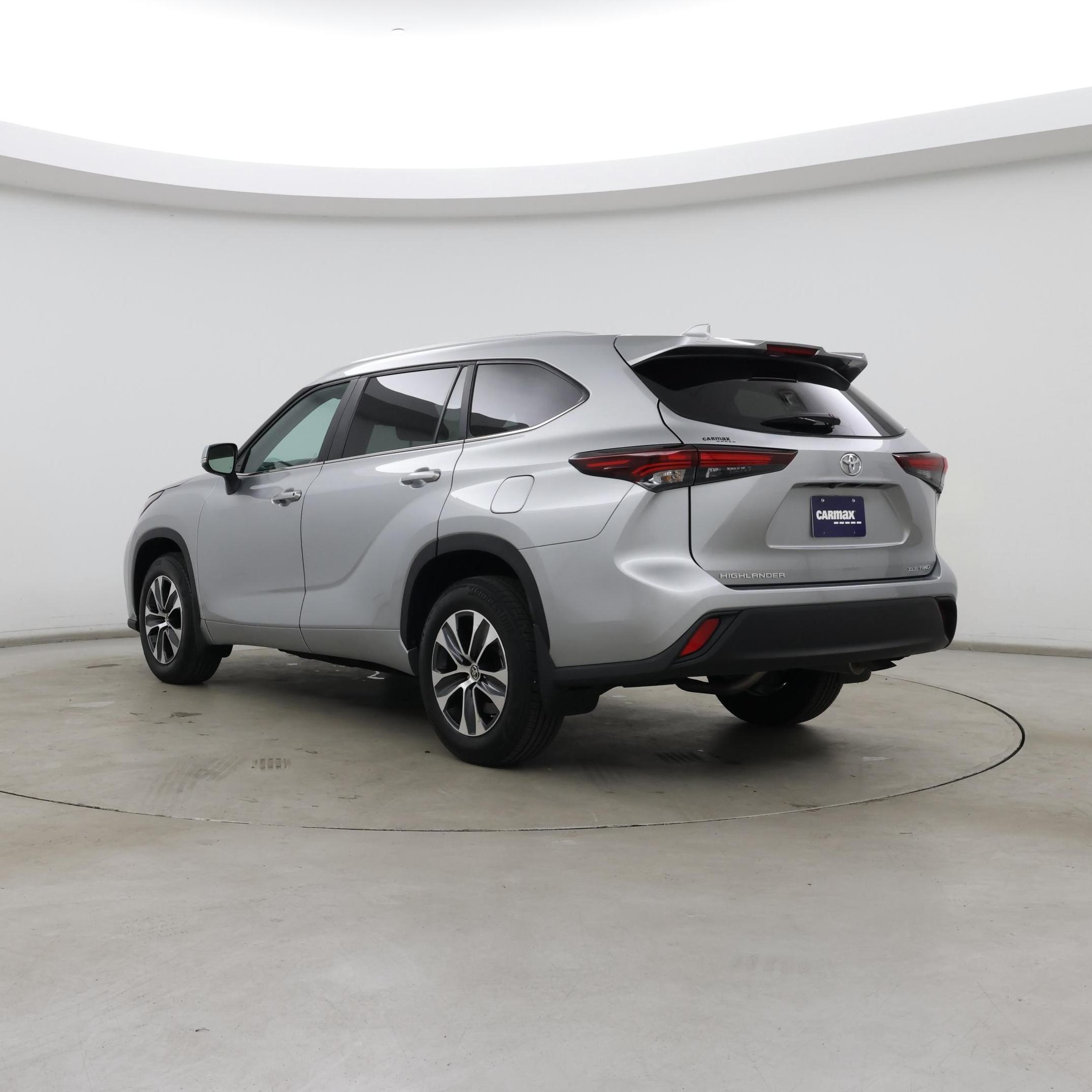 Thumbnail: 2024 Toyota Highlander - 2