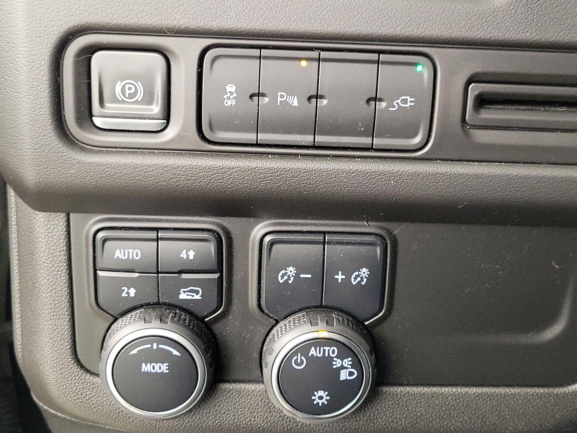 Thumbnail: 2021 Chevrolet Tahoe - 13